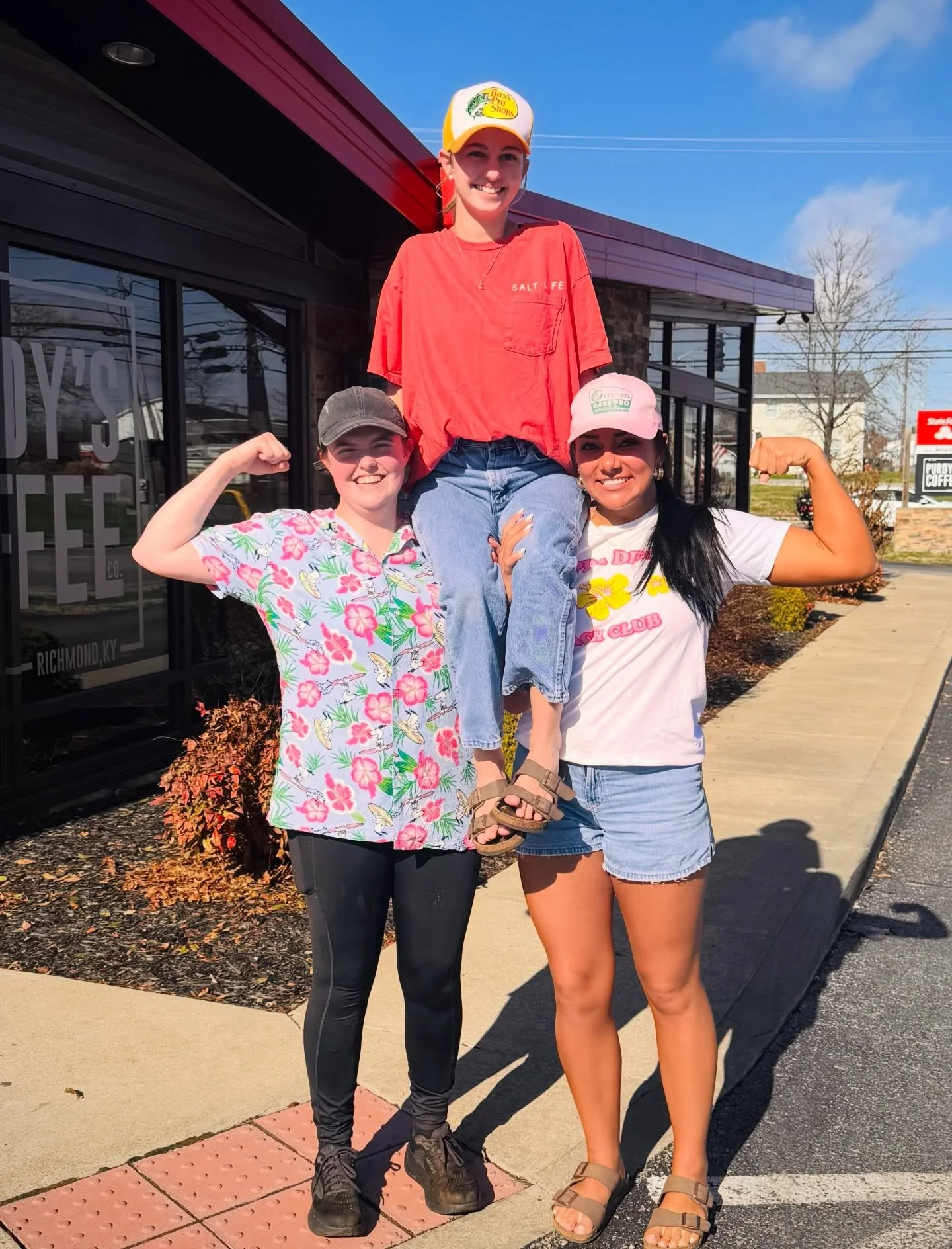 Sun&rsquo;s out, guns out! ☀️💪🏻
Most of our crew is on Spring Break, so around here that means one thing: Purdy&rsquo;s Spirit Week!

Day 1: Beach Day 🏖️
Many of our @easternkentuckyu friends may be at the beach&hellip; but we&rsquo;re bringing th