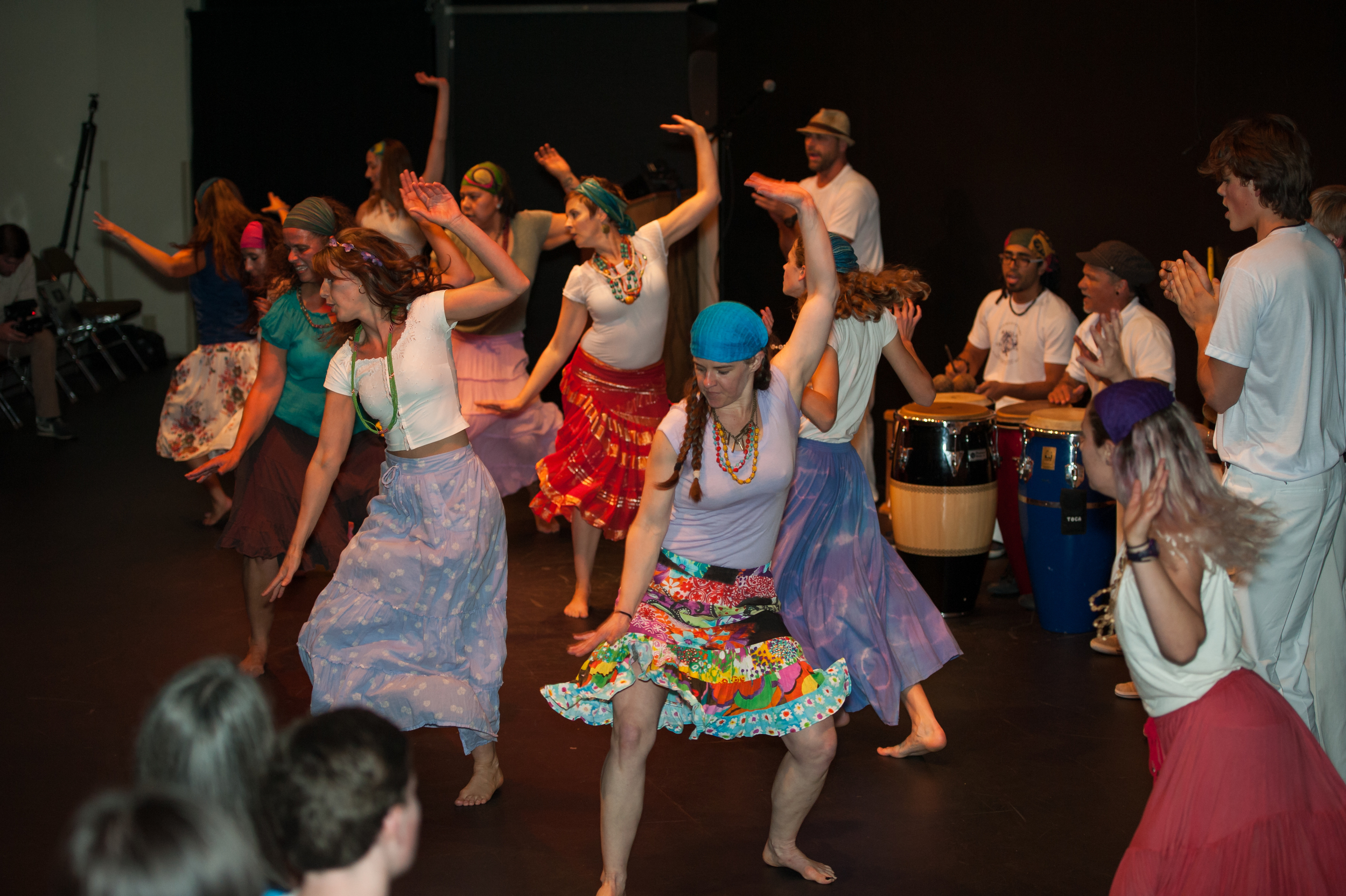 African-Brazilian Dance Workshop with Mestre Tisza!
