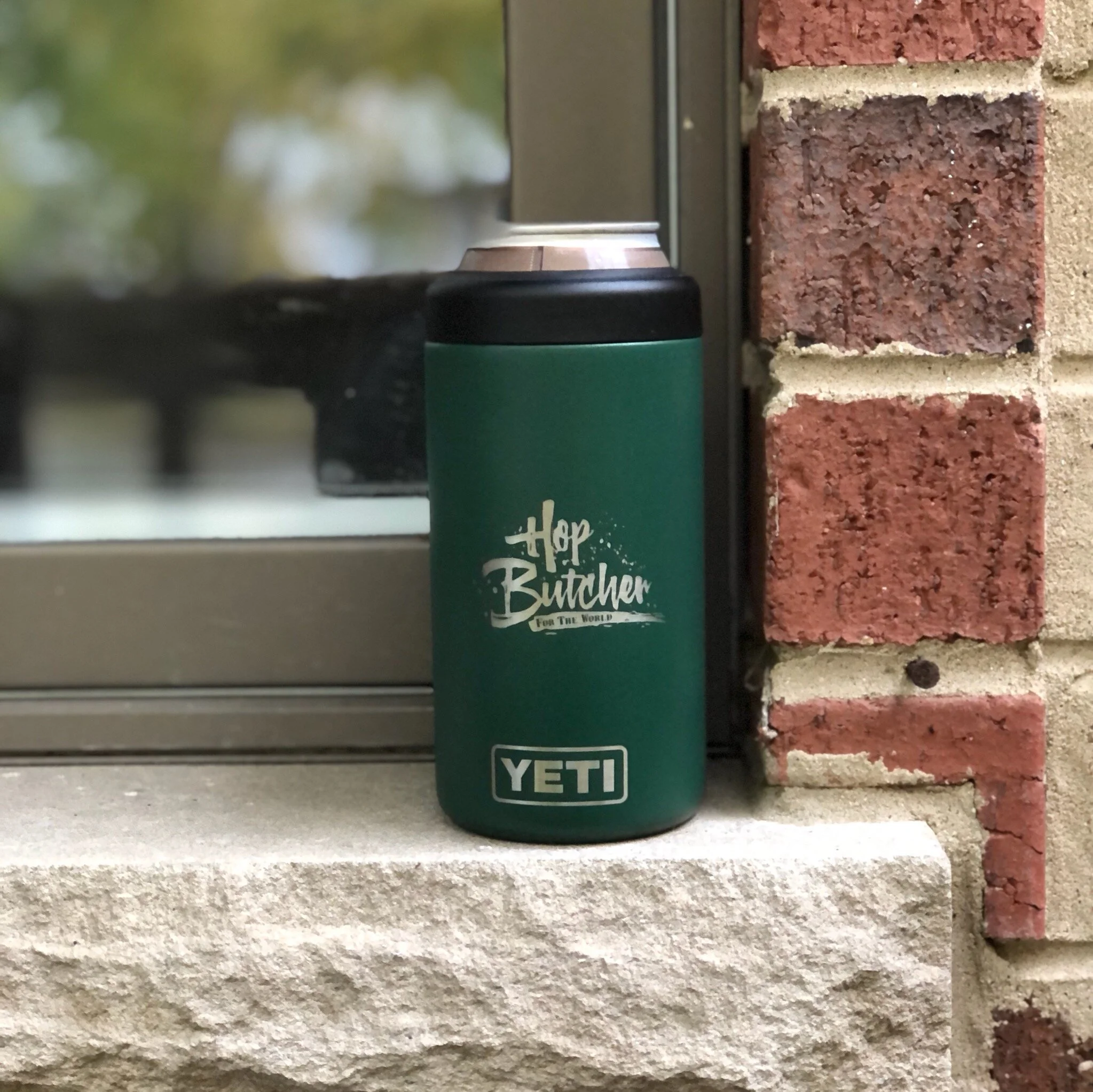 yeti rambler 16 oz colster tall can insulator