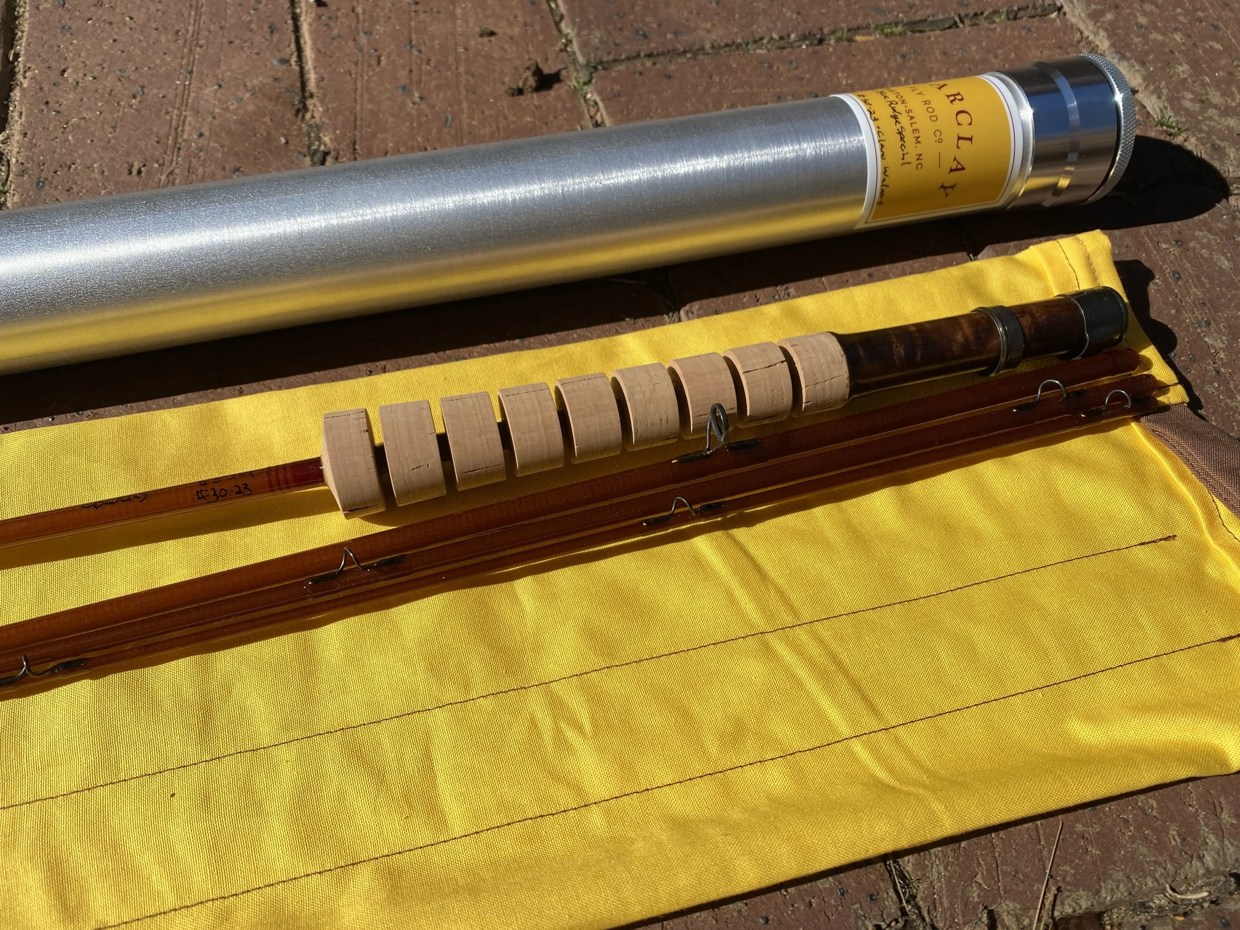 Synthesis 6'8" 3wt #30-23 with Claro walnut seat