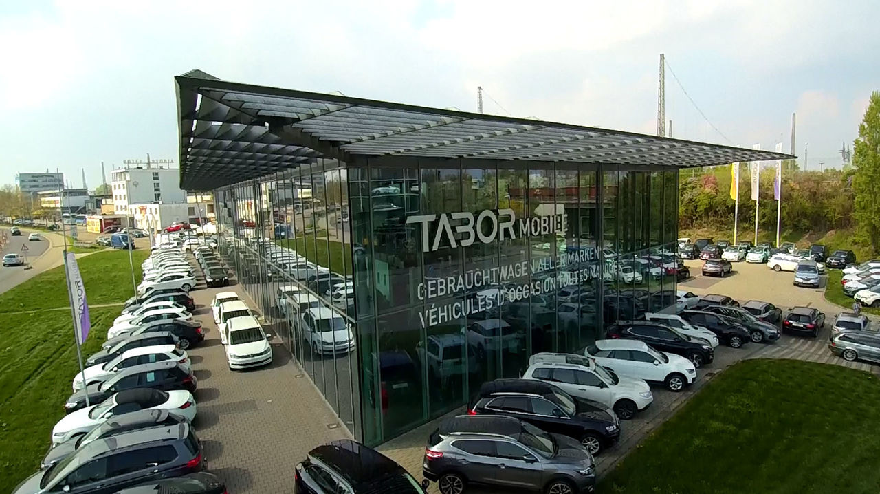 ROMANIA BUSINESS JAGUAR TABOR AUTOHAUS.jpg