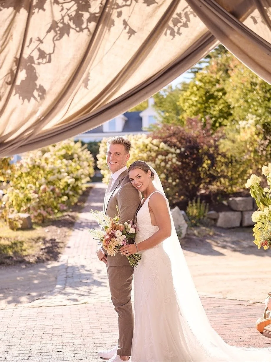 A mid September wedding bathed in golden light, natural beauty, and love in full bloom! ✨🌸

Gen &amp; Sean&rsquo;s wedding was a classic early autumn celebration. Congratulations G &amp; S 🎉💍

#wedding #nhwedding #weddingvenue #bride #groomstyle #