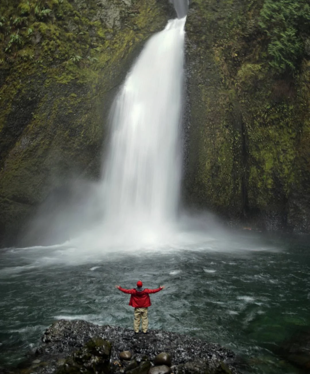 Taking in Wahclella Falls | Columbia River Gorge, OR