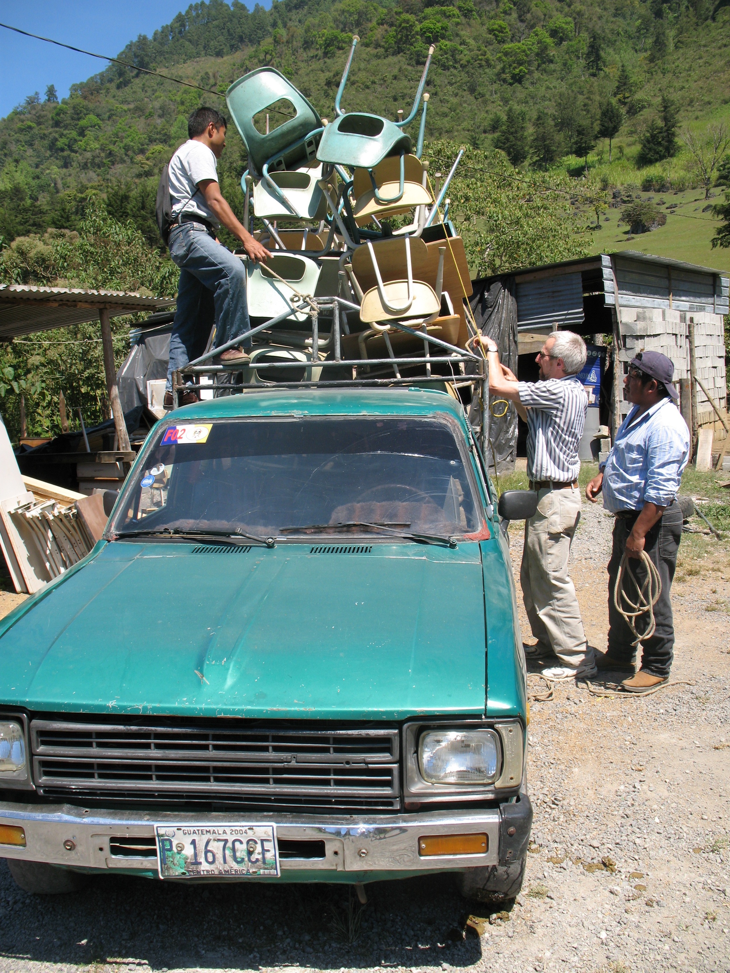 ... and loading Guatemalan style!