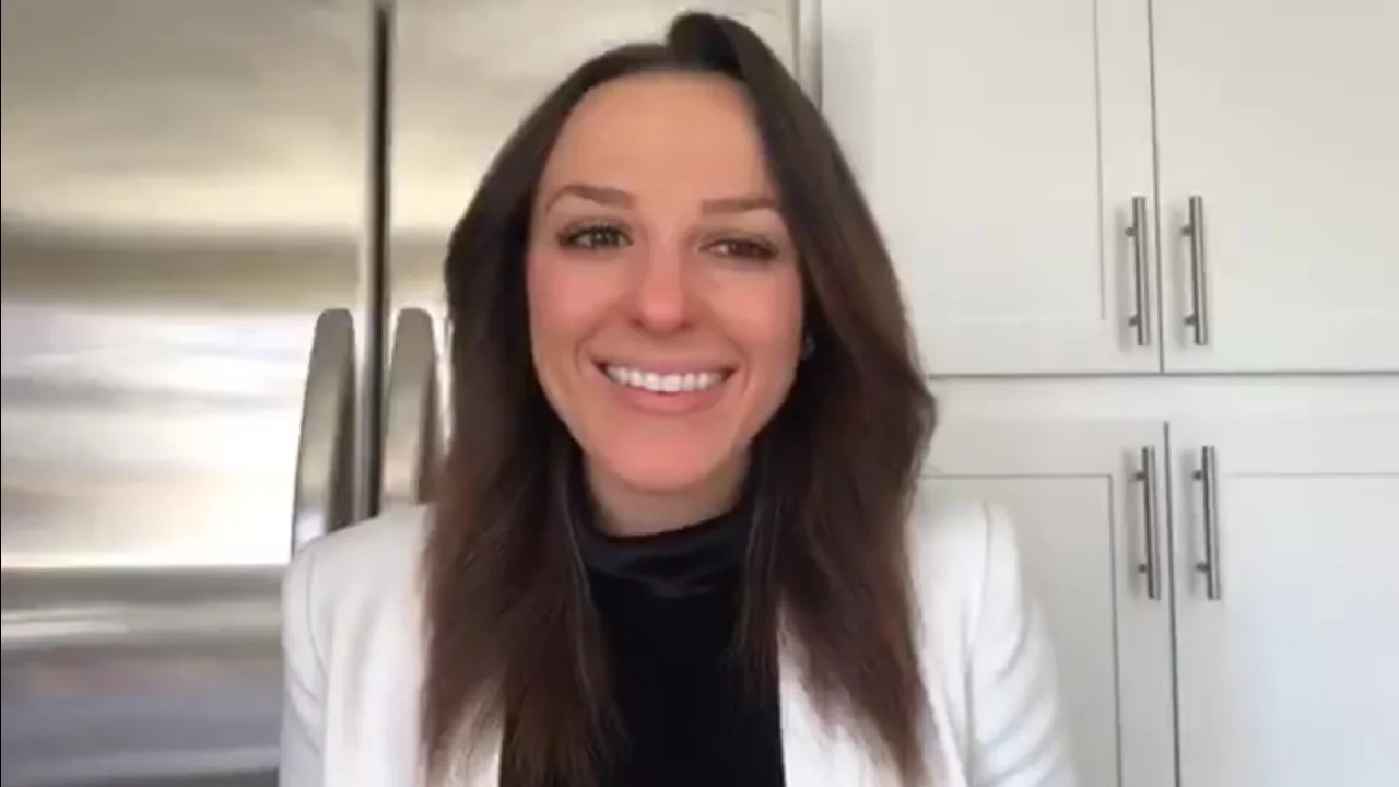 The Balance of Public Exposure and Discretion 