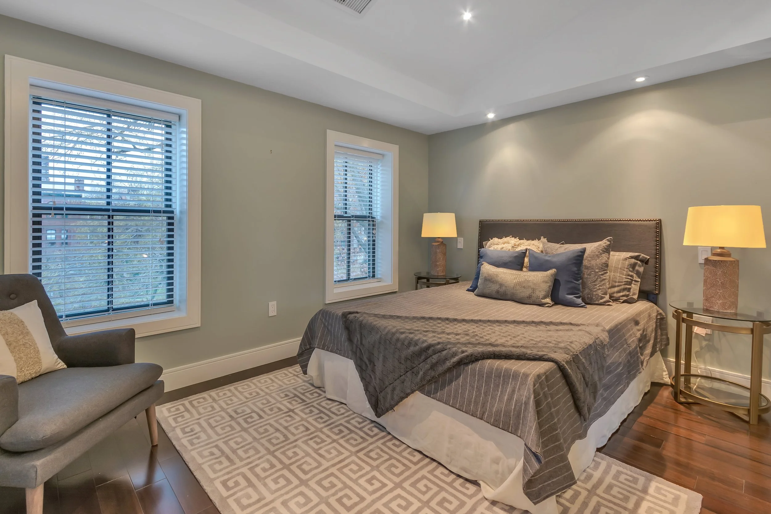 2330 Pine St (33)-min.jpg