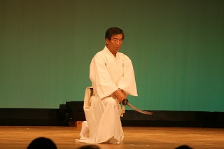The name of the founder is called "Mujinsai" or "Munisai". Both are OK. Here in this web site we call him "Mujinsai".