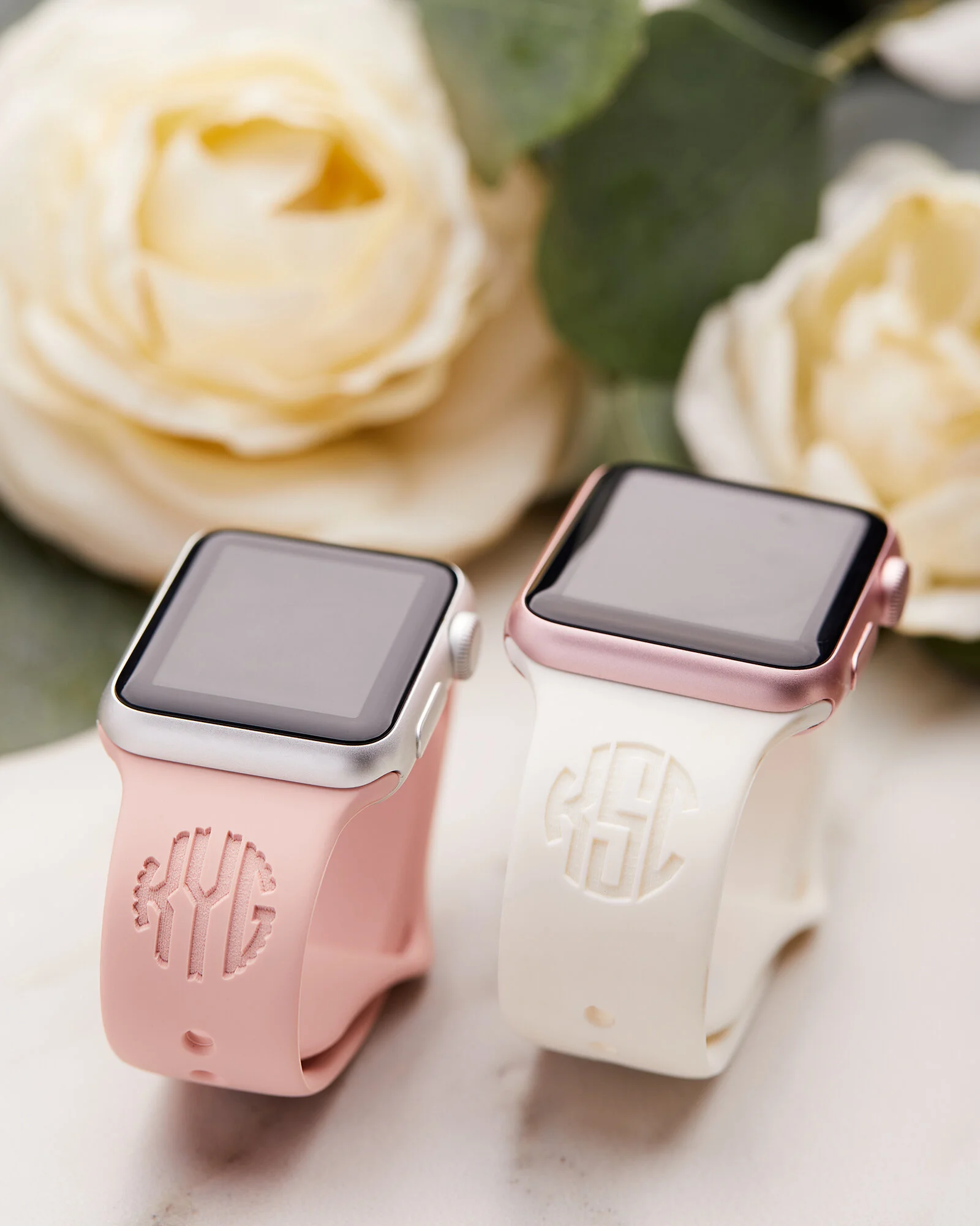 Apple-Solid-Watchband-Group-Lifestyle-1.jpg