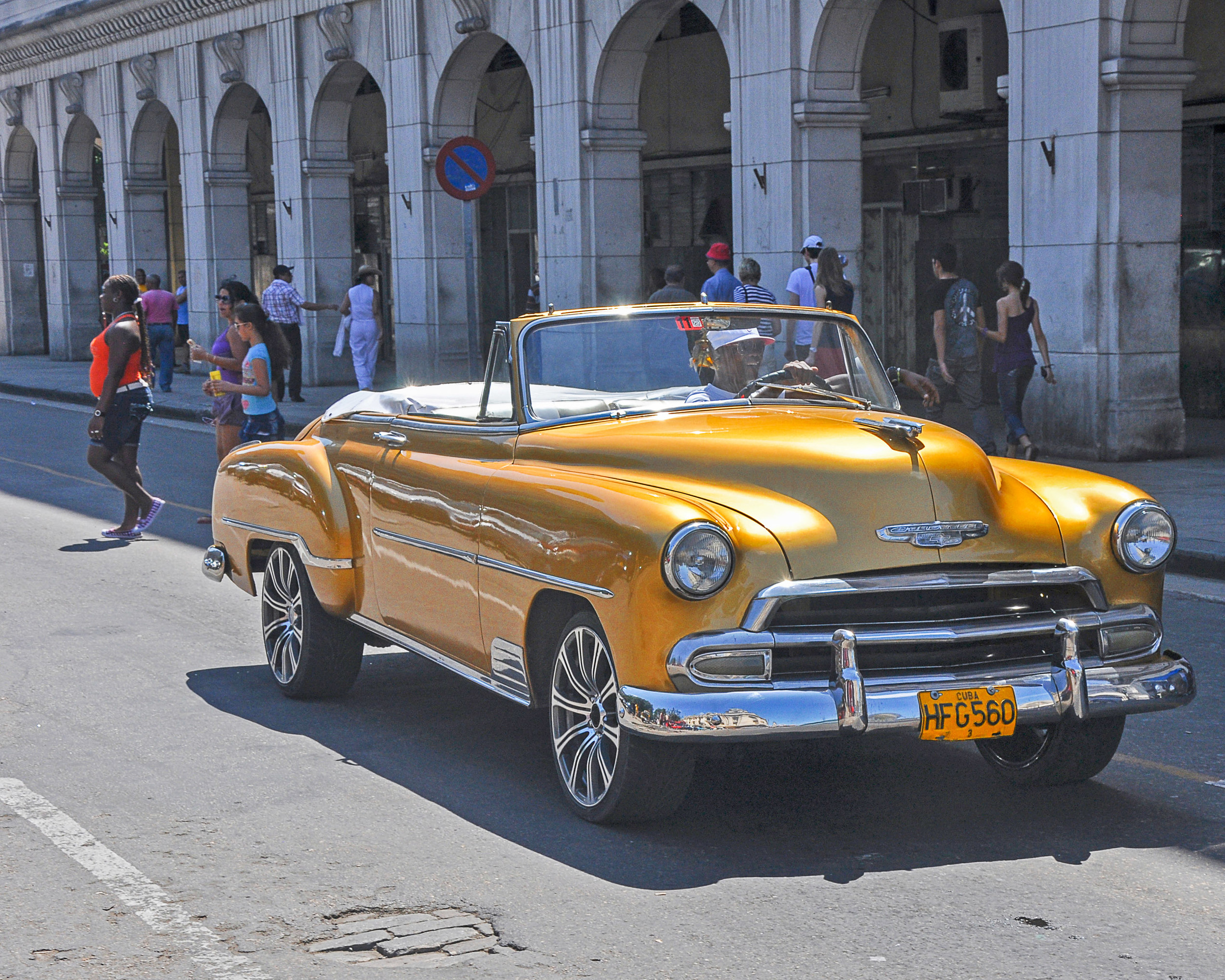 151214 Cuba Car Gold 8x10-2039130602.jpg