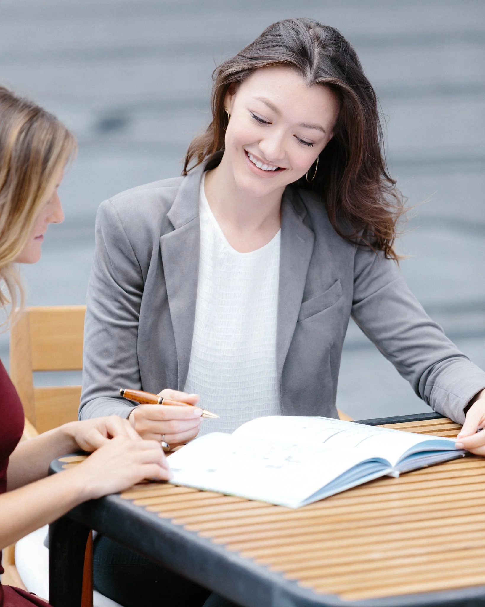 What to Wear for Professional Headshots in Honolulu | Oahu Headshot Photographer Guide