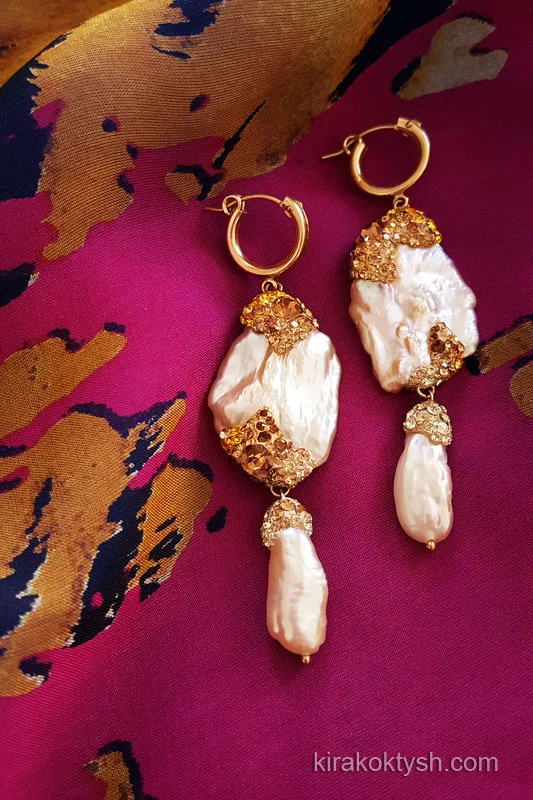 Double Light Creame Pearl Earrings