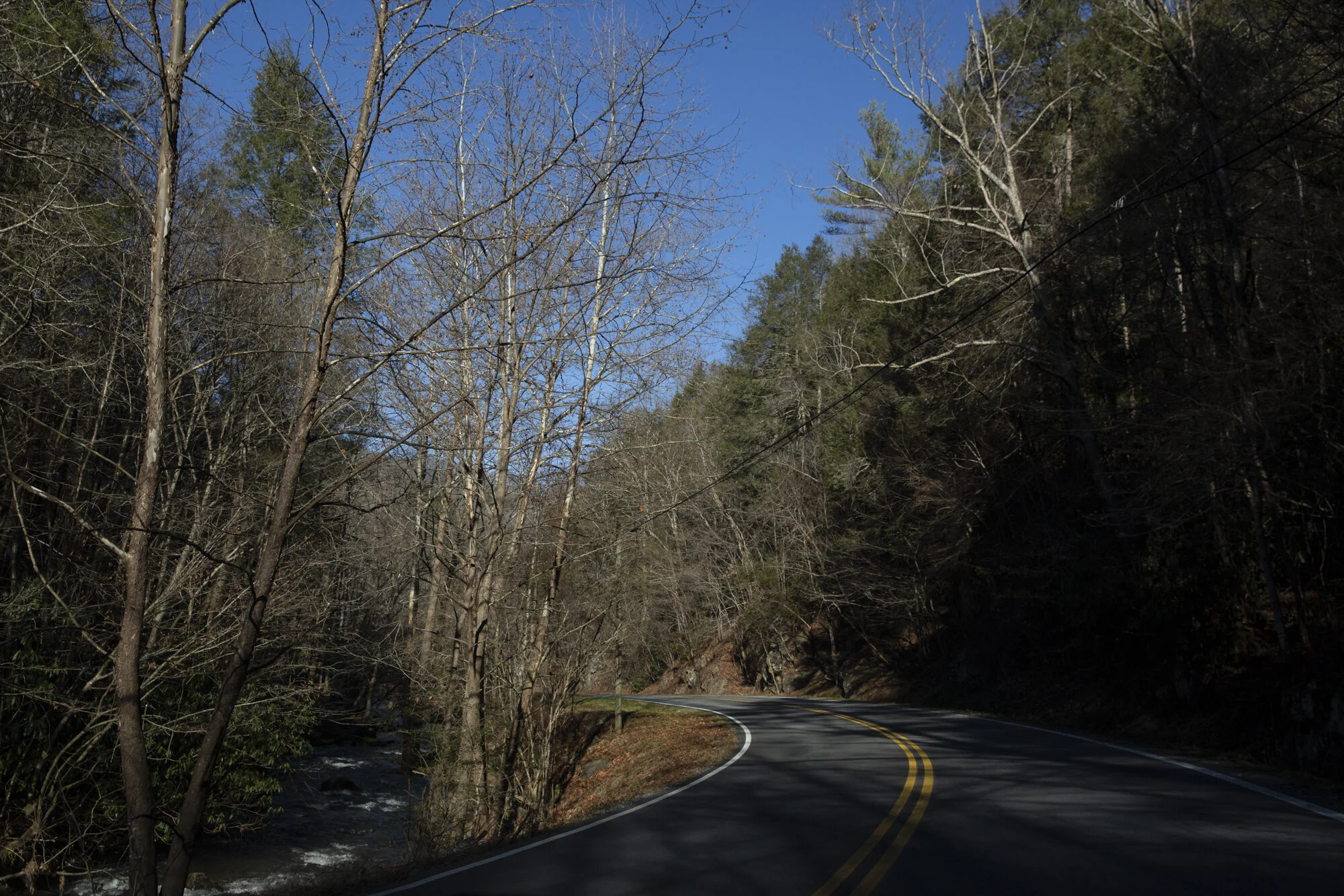  Dr. Moughon cannot remember why he first decided to make an at-home visit because it simply seemed like the obvious response. Many of his patients have been with him for decades, and these routine examinations have fostered friendships. When patient