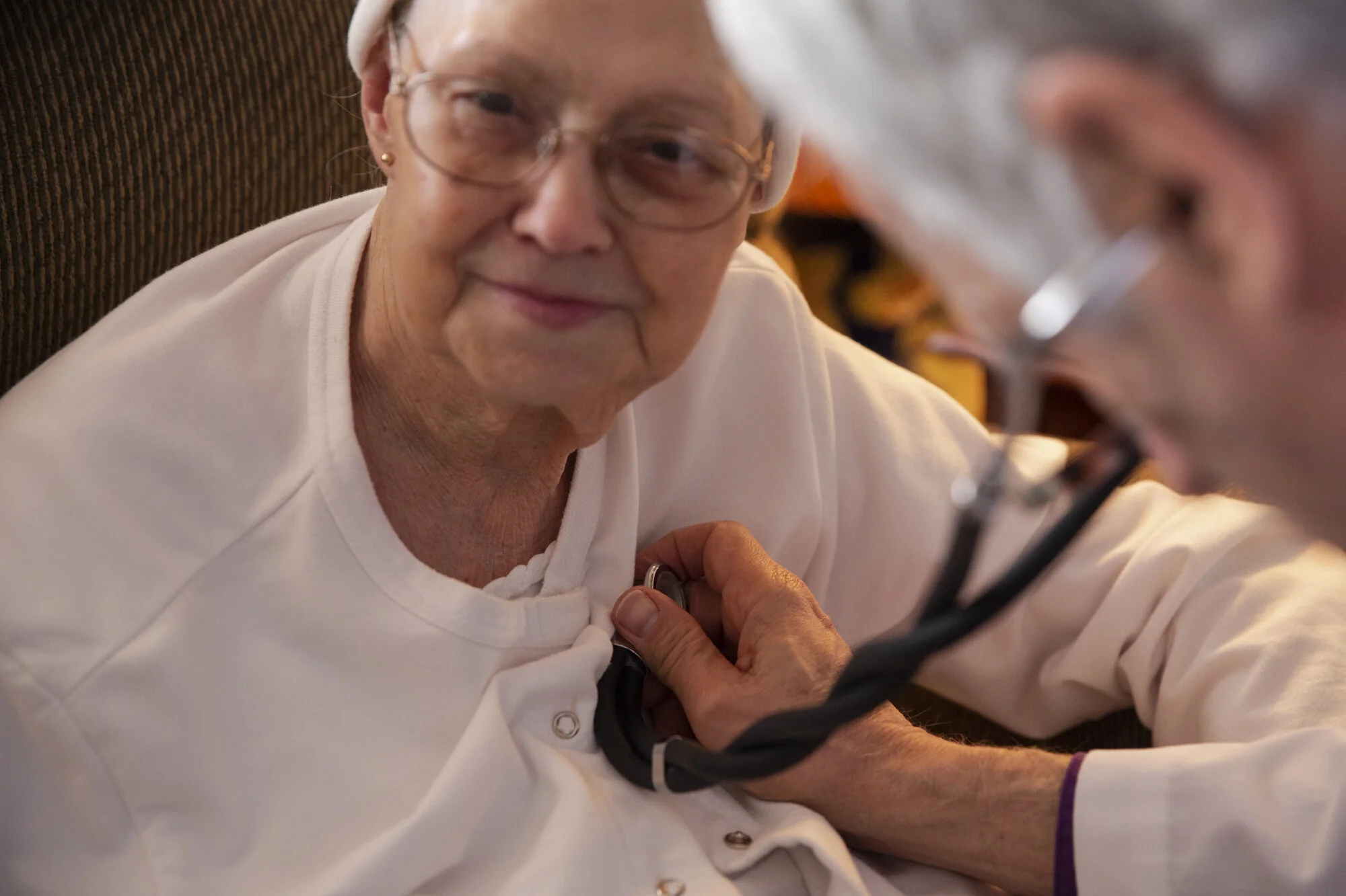  “The main thing I have to complain about is I'm just getting old!” says Bobby Scott. Dr. Moughon draws blood and gives her a vitamin B12 shot at her request because she prefers it to the pill. Among other health issues, she has fibromyalgia, which i