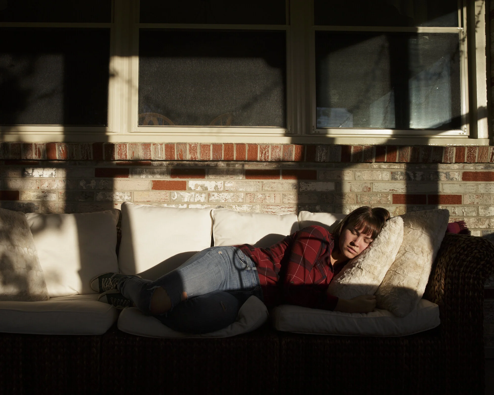  Without insulin, the body feeds on fat and eventually muscle to survive, and this releases ketones, which are acids that become toxic if too many build up at once. Prior to the diagnosis, my body was burning fat to survive, which explained the extre