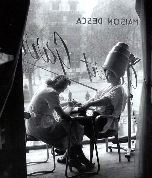 ‘The Hairdresser’ - Photo by Robert Doisneau, Paris, 1950.