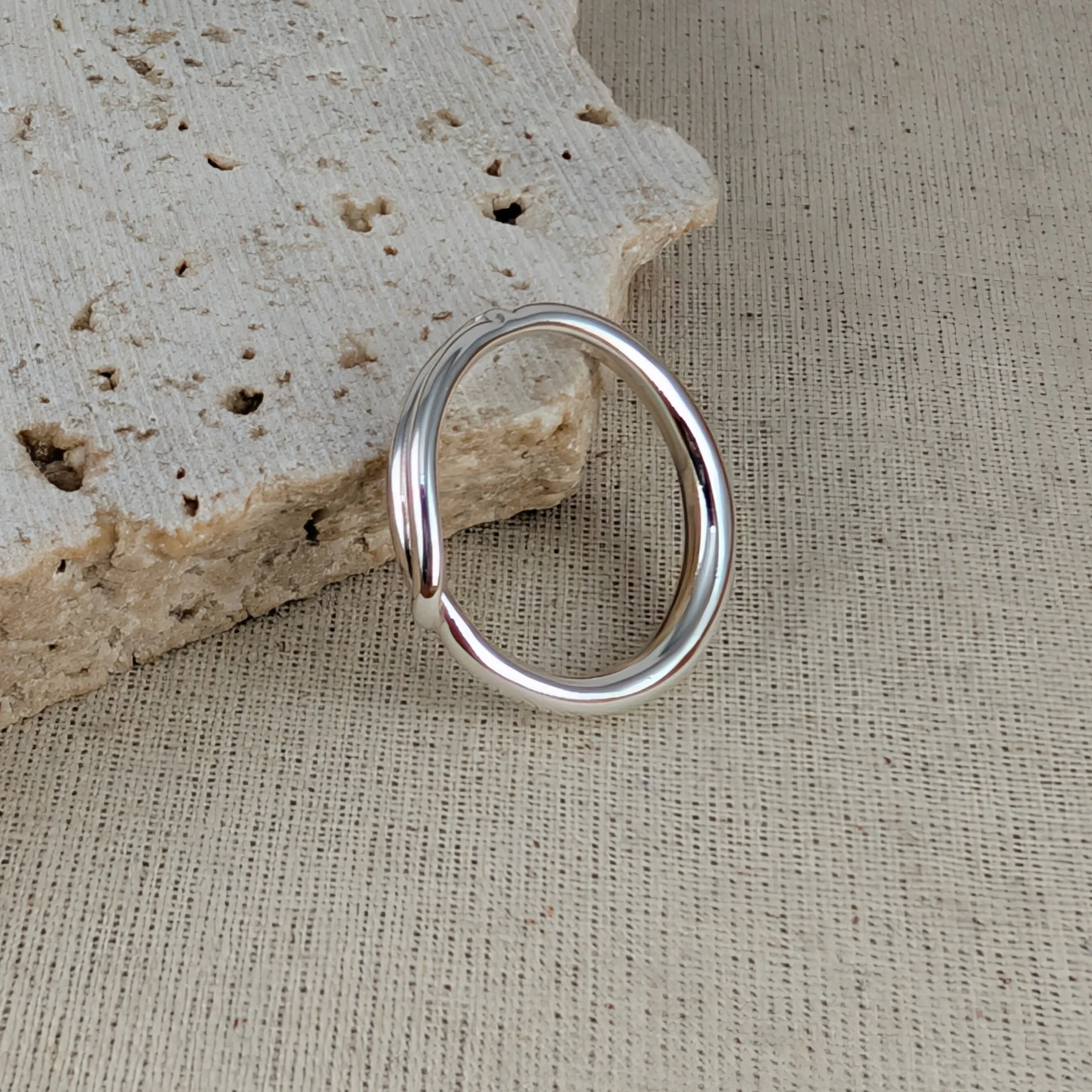 Graduated crescent ring v4.jpg
