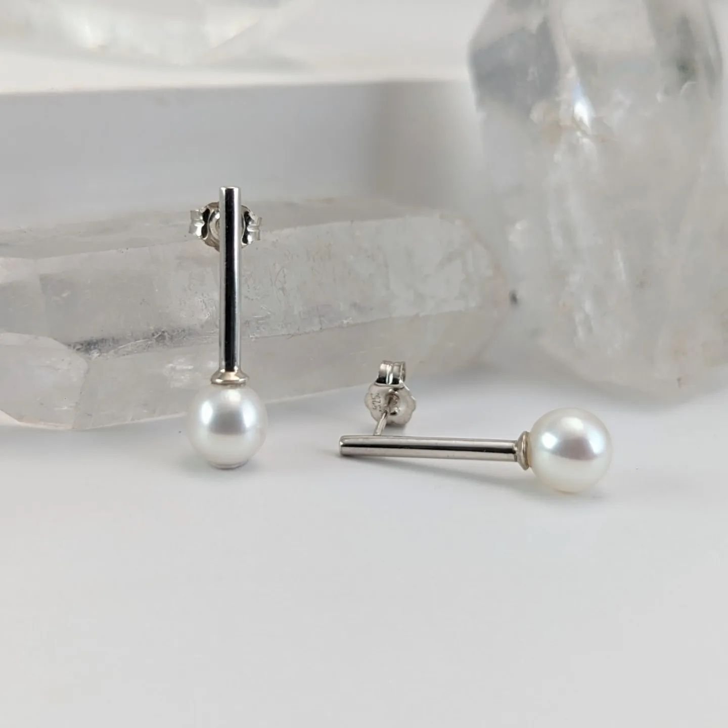 A silly song today to go with my post. These earrings would make perfect mother's day gifts for the stylish mum who loves pearls #lovepearls