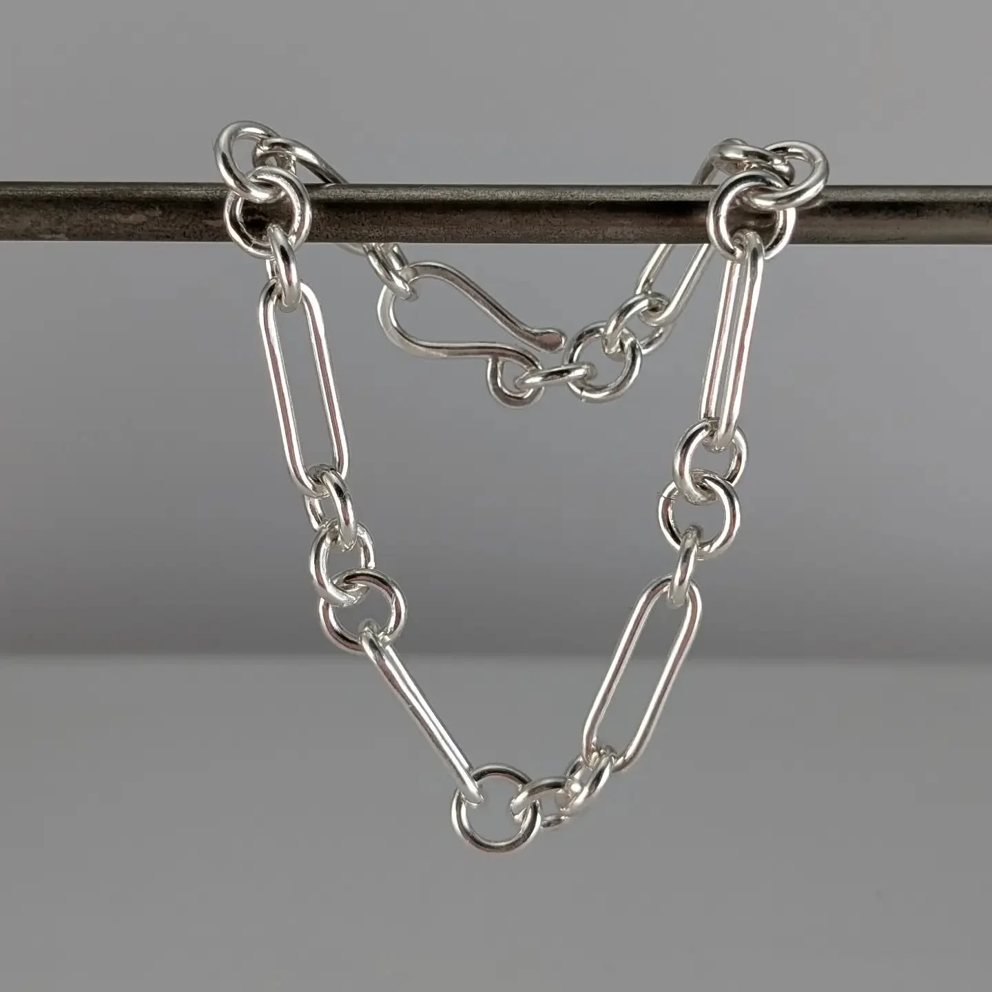 A few new bracelets on the website are available if you didn't check out my new shop drop last month. I think these slightly heavier chains would look great as a necklace also. What do you think? 

#silverbracelet
#handmadebrisbane 
#silversmithbrisb