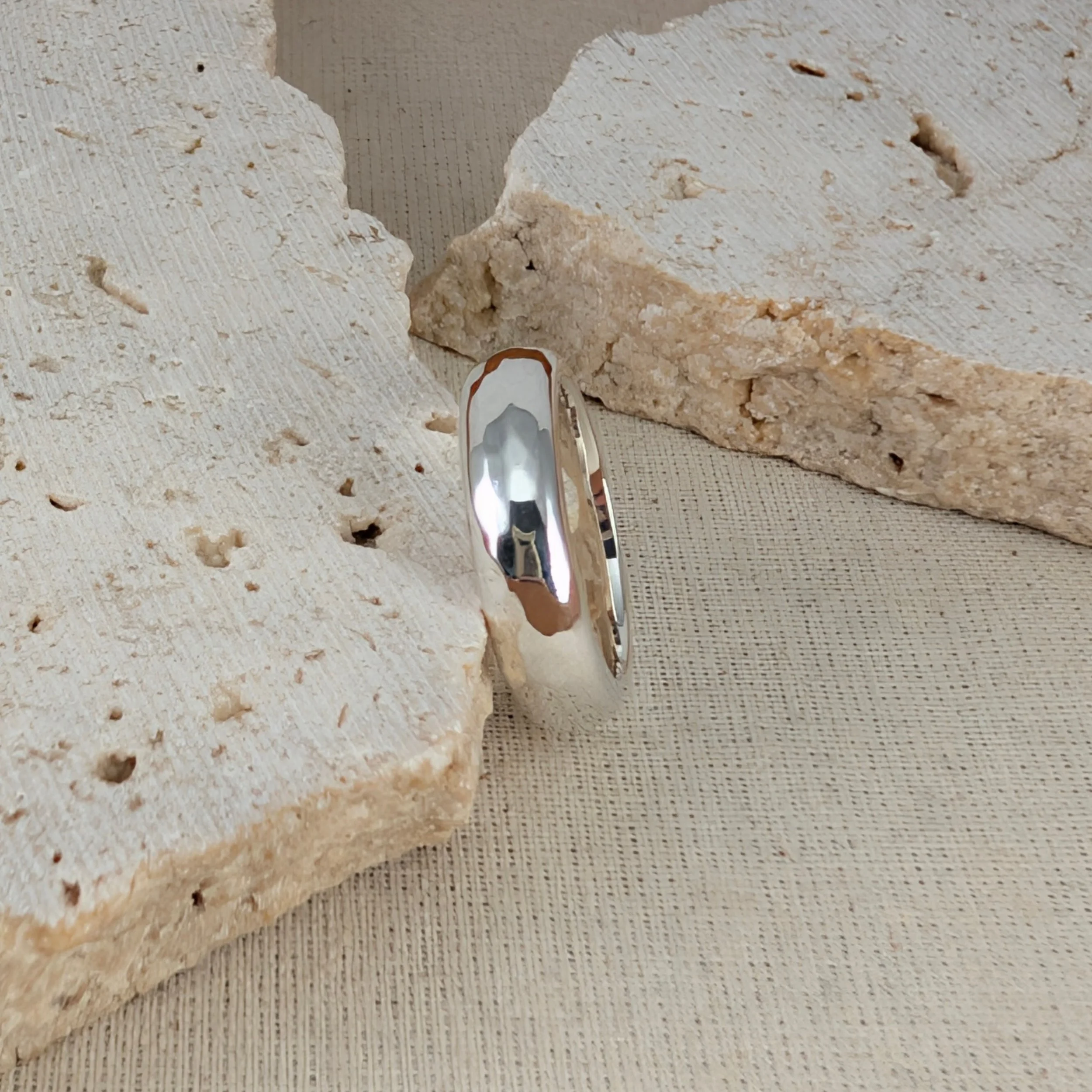 Half round ring with hammered texture v3.jpg