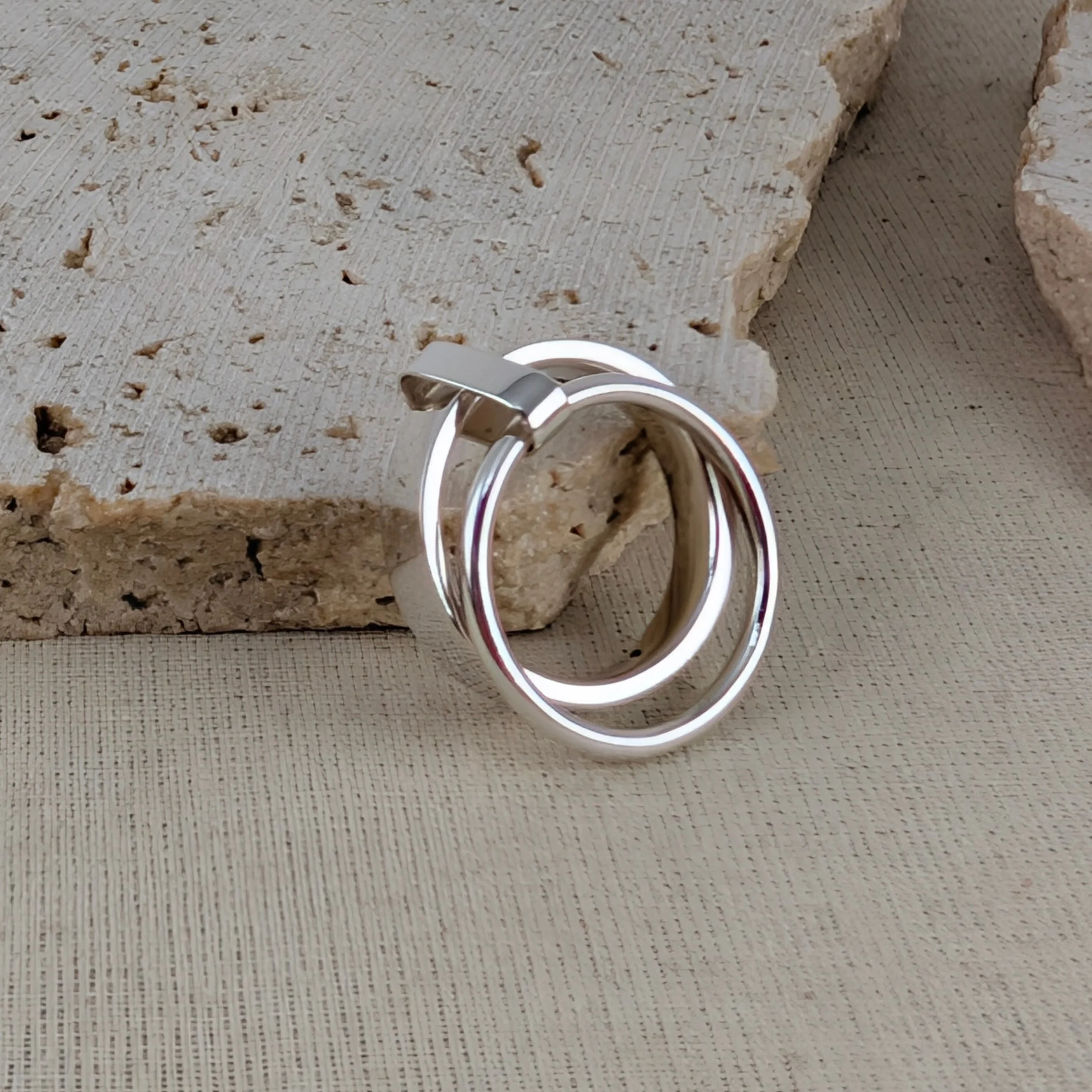 Connected rings wide and thin v3.jpg