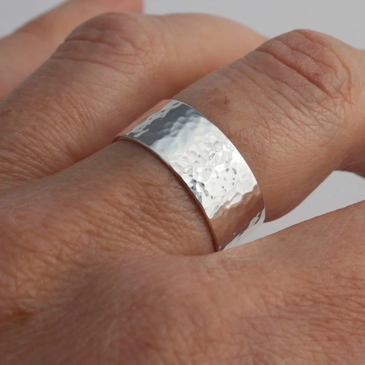 Wide+hammered+band+v1.jpg