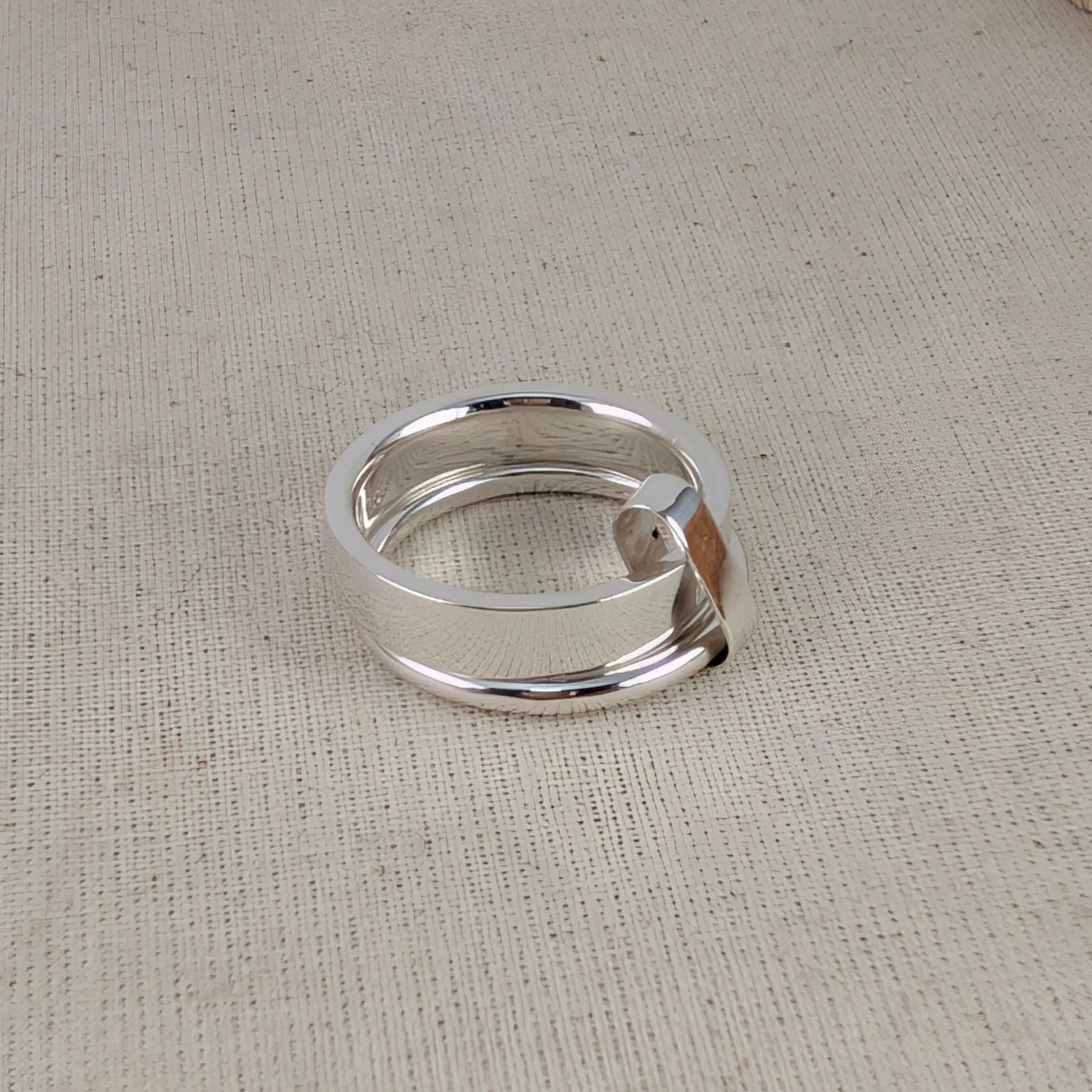 Connected rings wide and thin v5.jpg