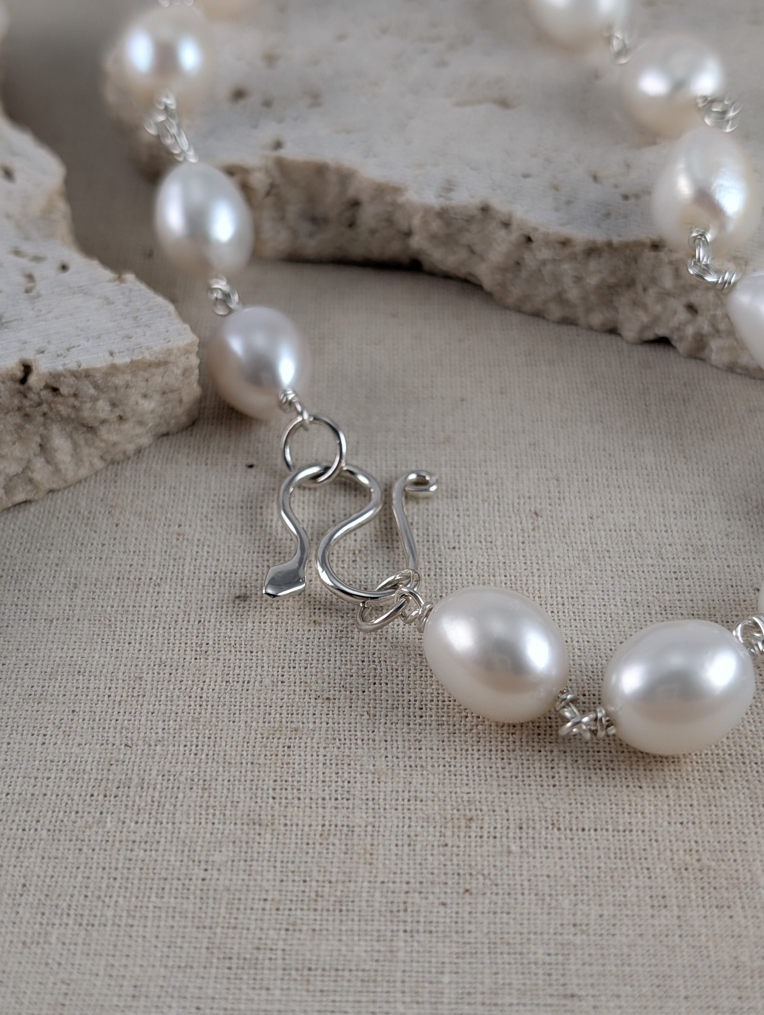 NSF03-Large-Baroque-Pearl-Necklace-Snake-Catch-V1.jpg