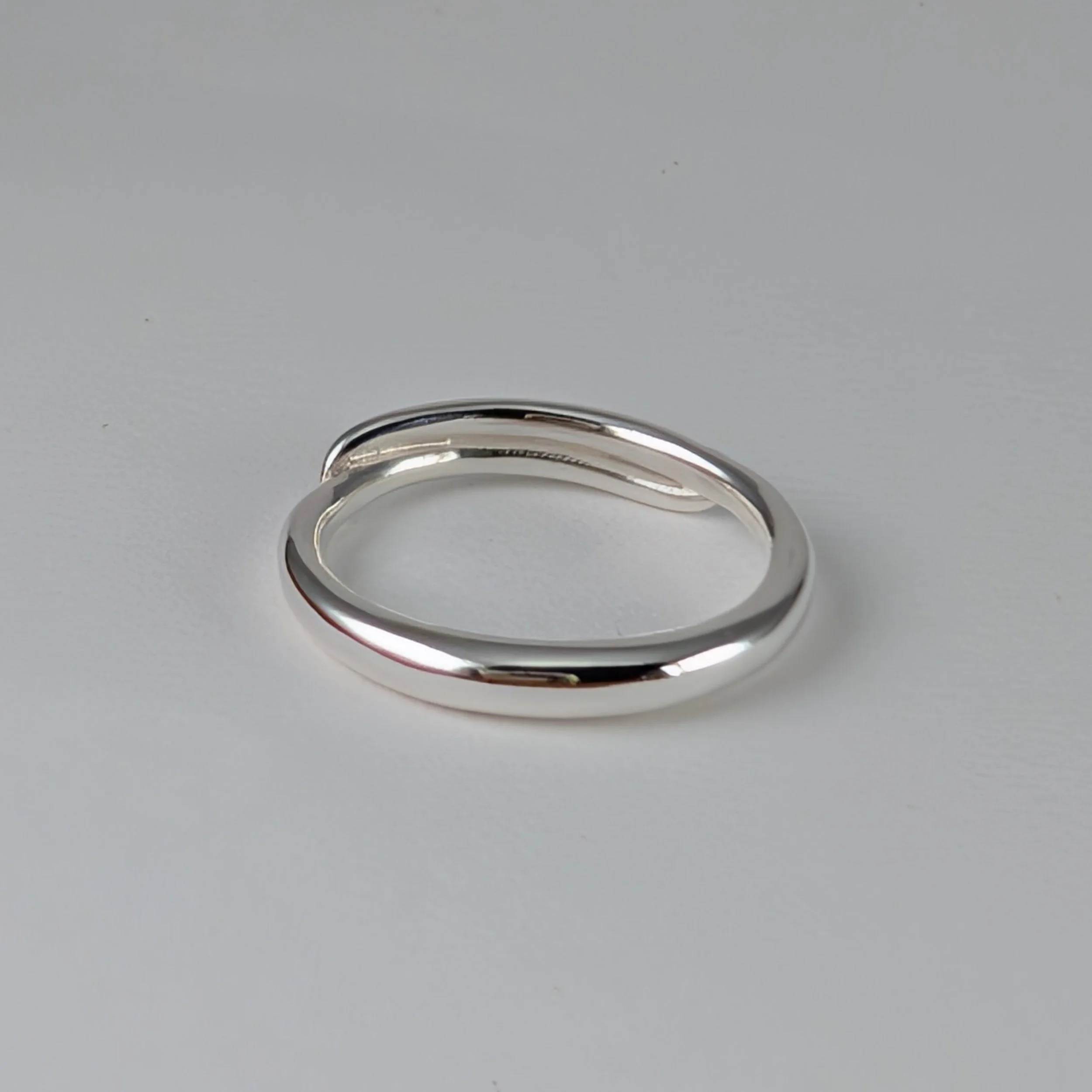 Graduated crescent ring v3.jpg