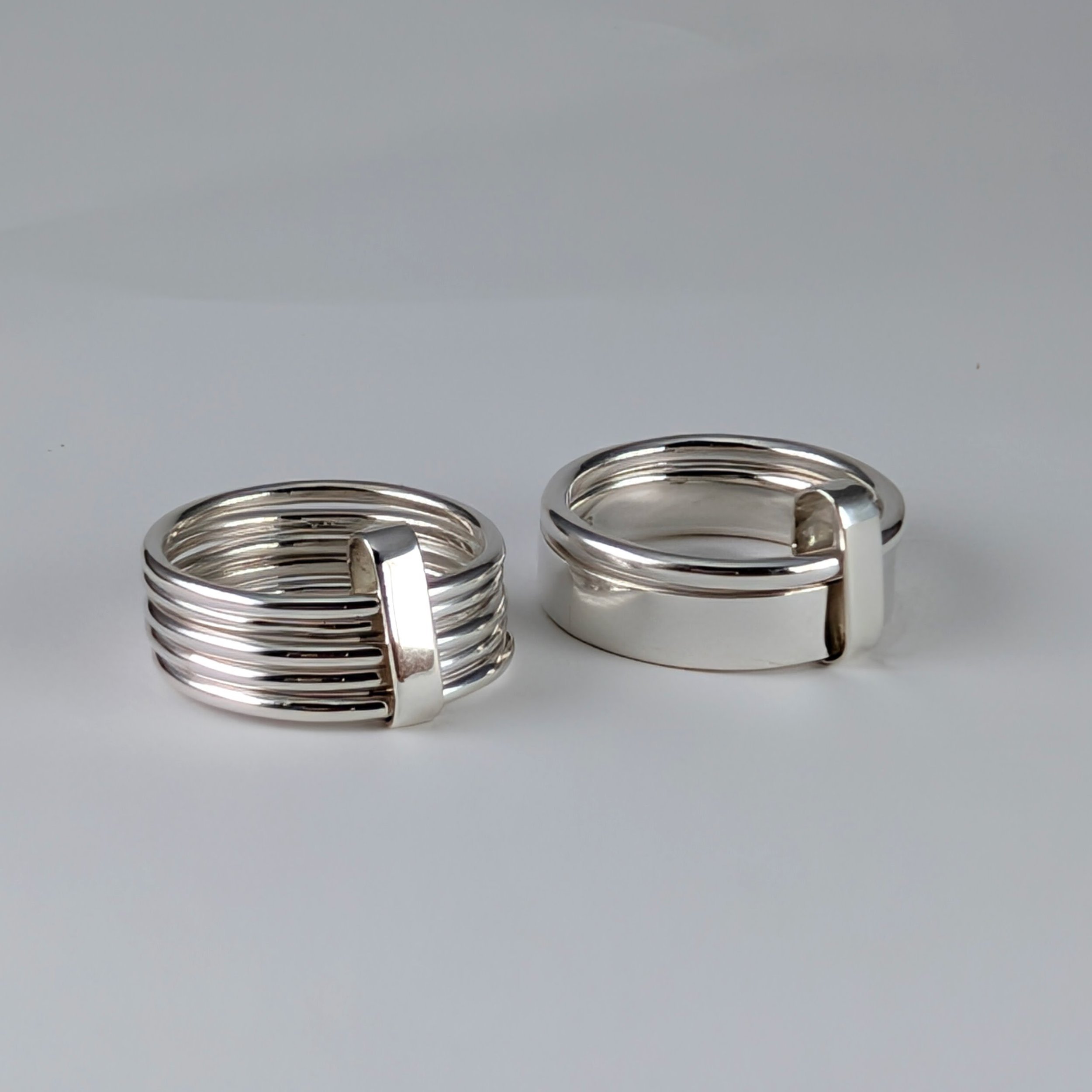 Connected rings wide and thin plus five thin rings v1.jpg