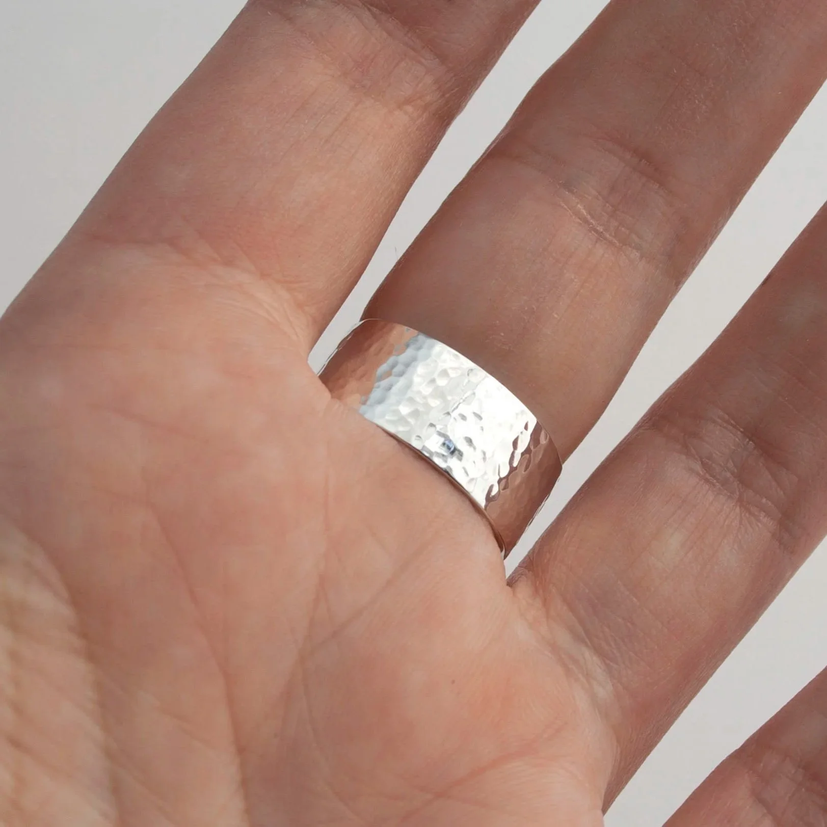 Wide+hammered+band+v2.jpg