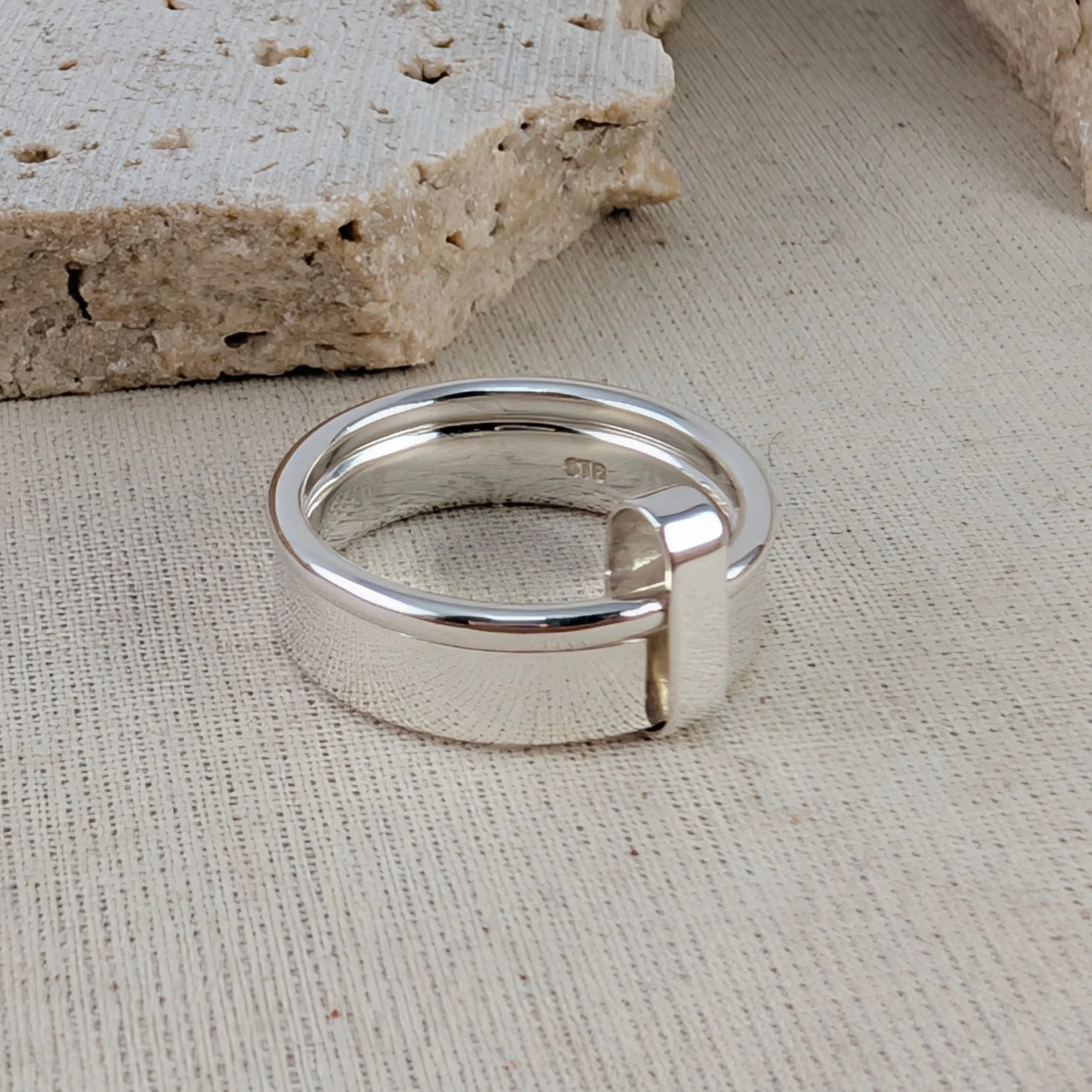 Connected rings wide and thin v2.jpg