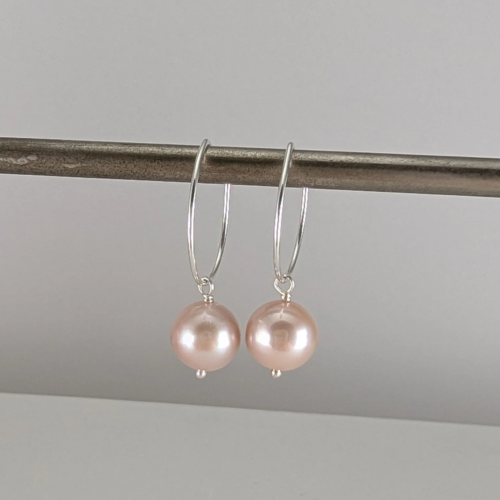 Short-hoop-pink-edison-pearls-v1.jpg