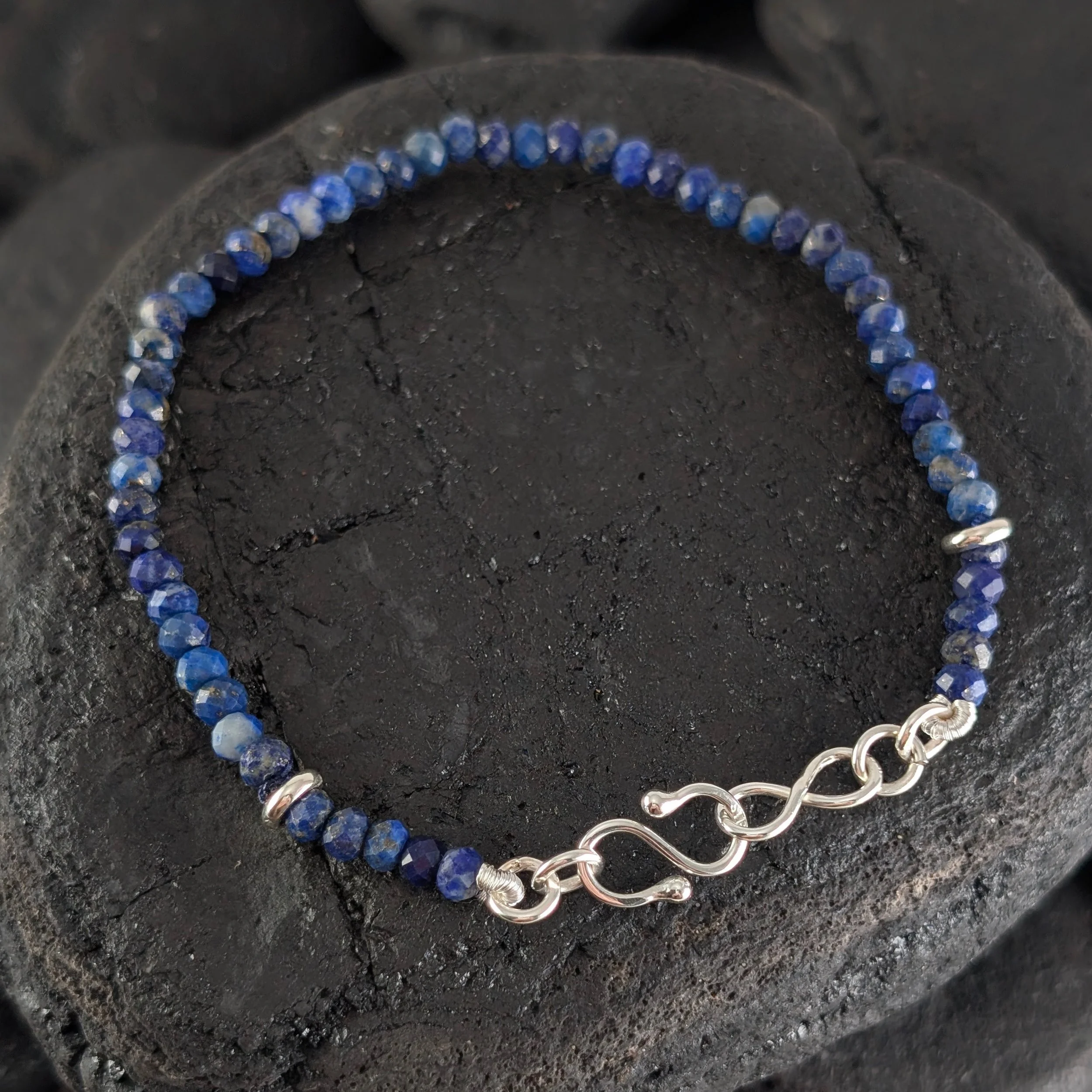 Lapis Lazuli-Micro-facetted-bracelet-v2.jpg