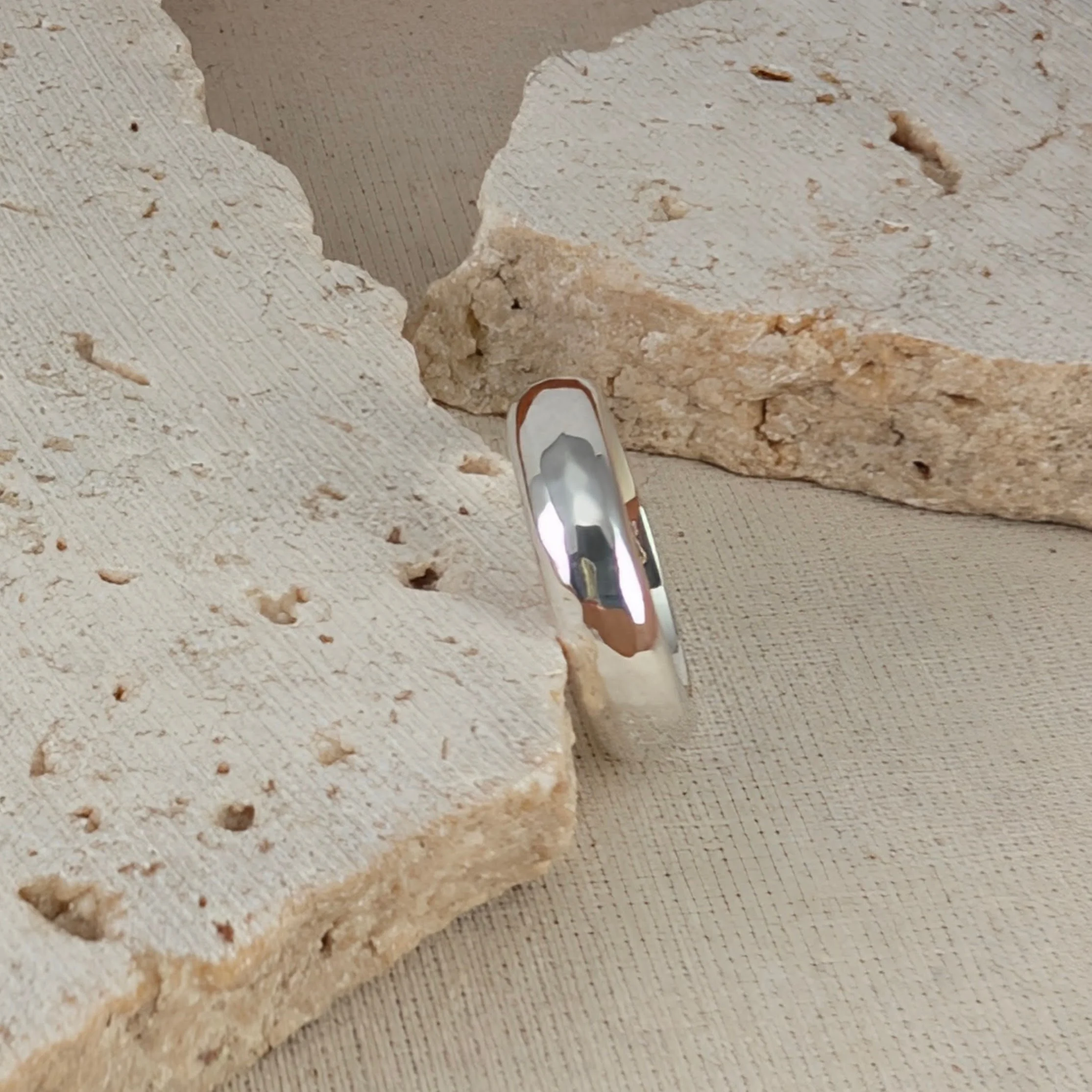 Half round ring with hammered texture v2.jpg