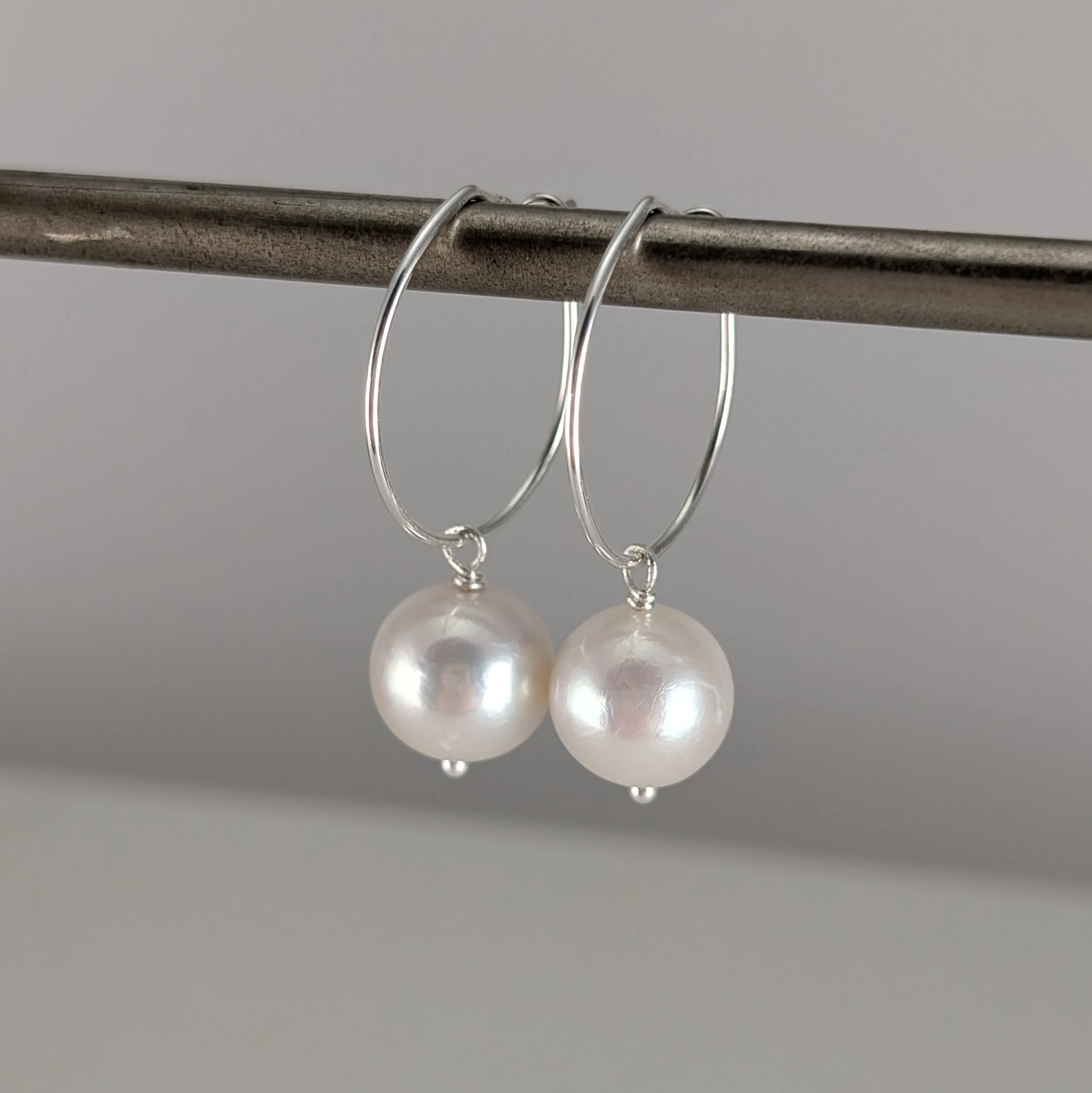 Short-hoop-white-edison-pearls-v1.jpg