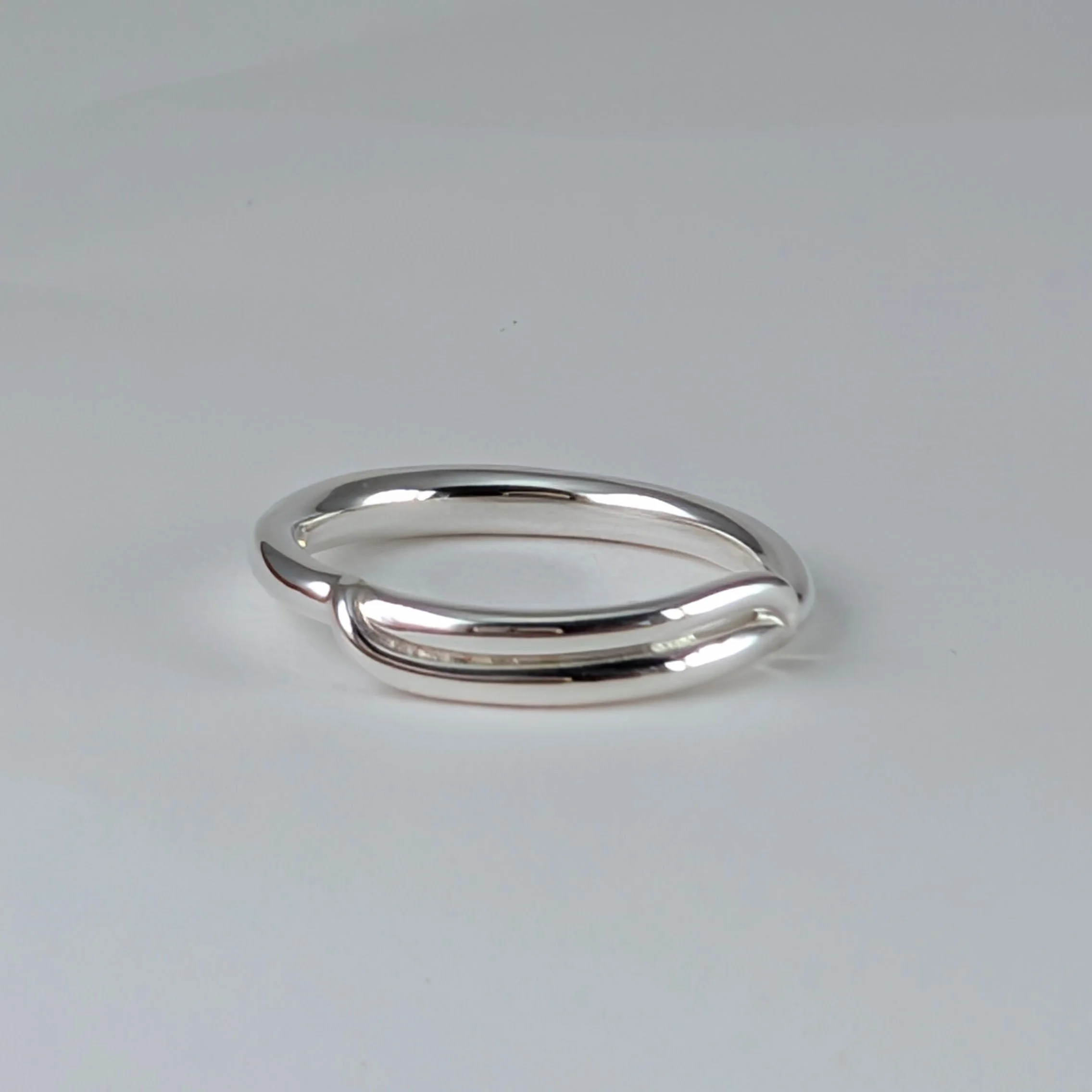 Graduated crescent ring v2.jpg