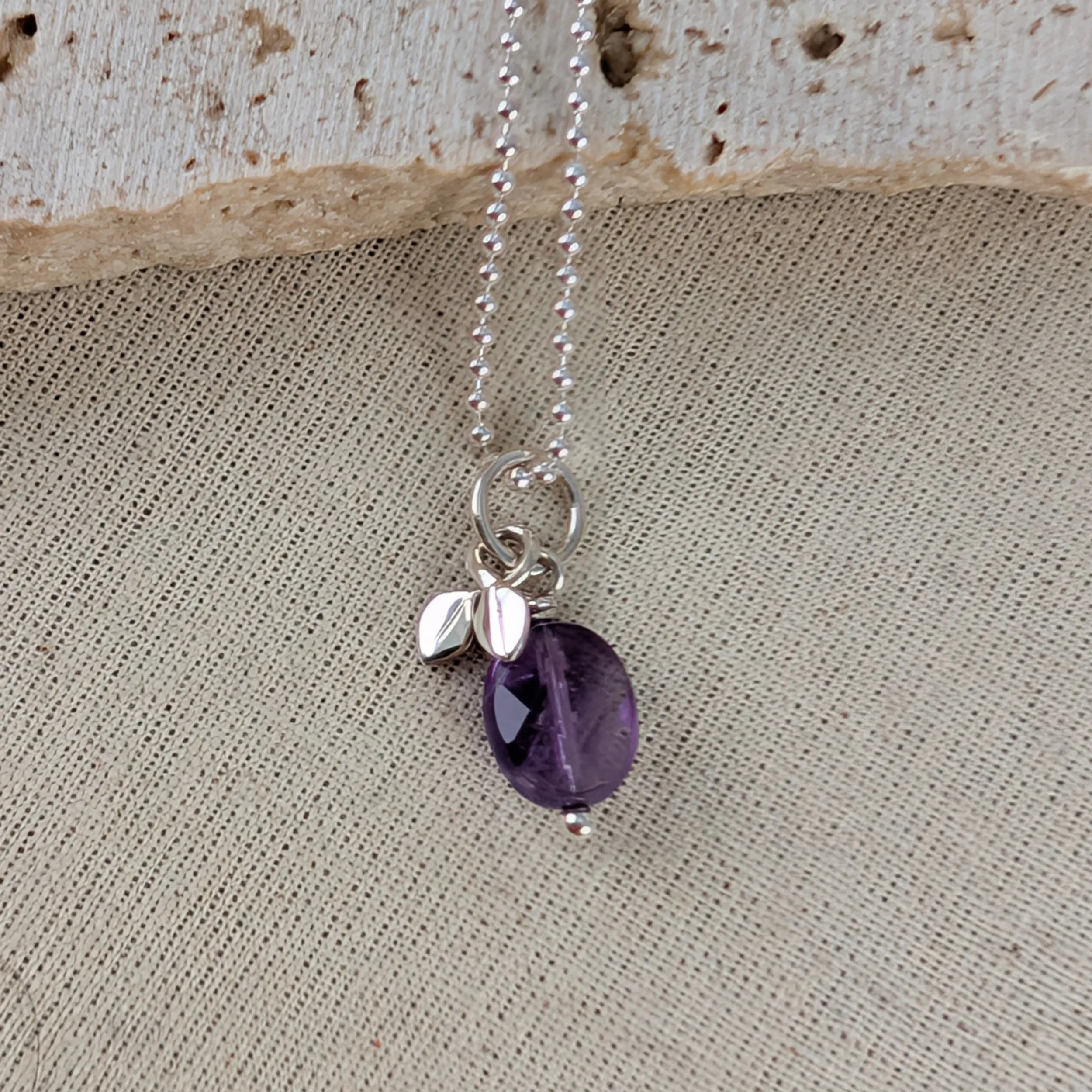 Amethyst pendant with leaves v2.jpg