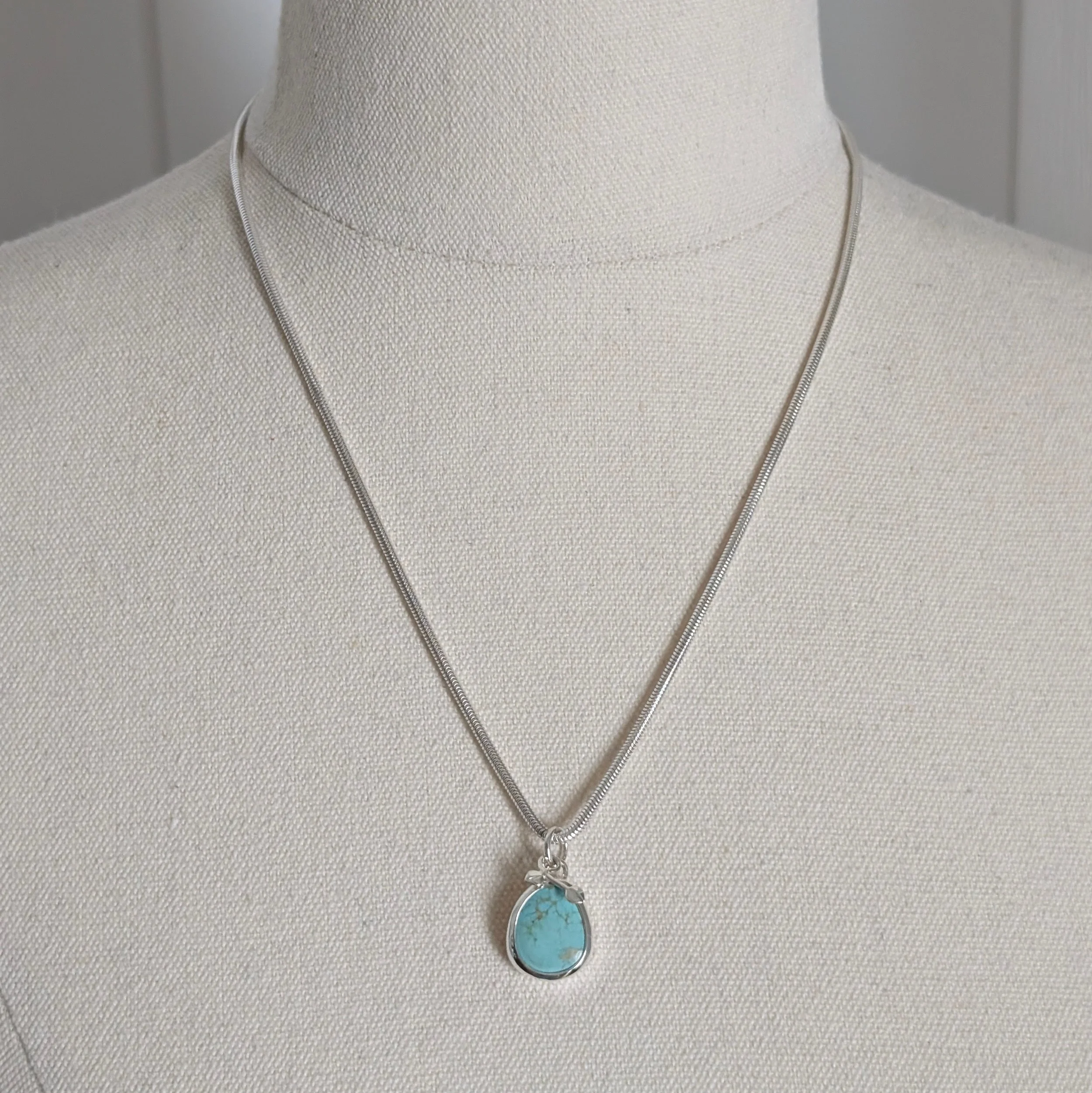 Australian-Turquoise-Pendant-with-Leaves-v4.jpg
