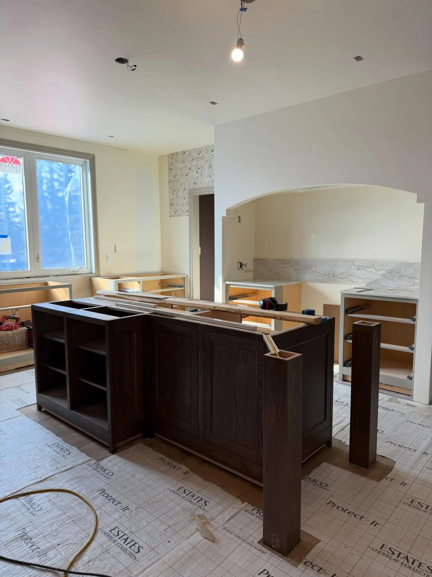 Details are coming together at our #FDsagemeadow project.  It takes a team effort + it truly makes a huge difference when you have a great team to work with 🙌

Build: @lav_builds @alairhomes306 
Cabinetry: @rocksidebuilders 

Residential interior de