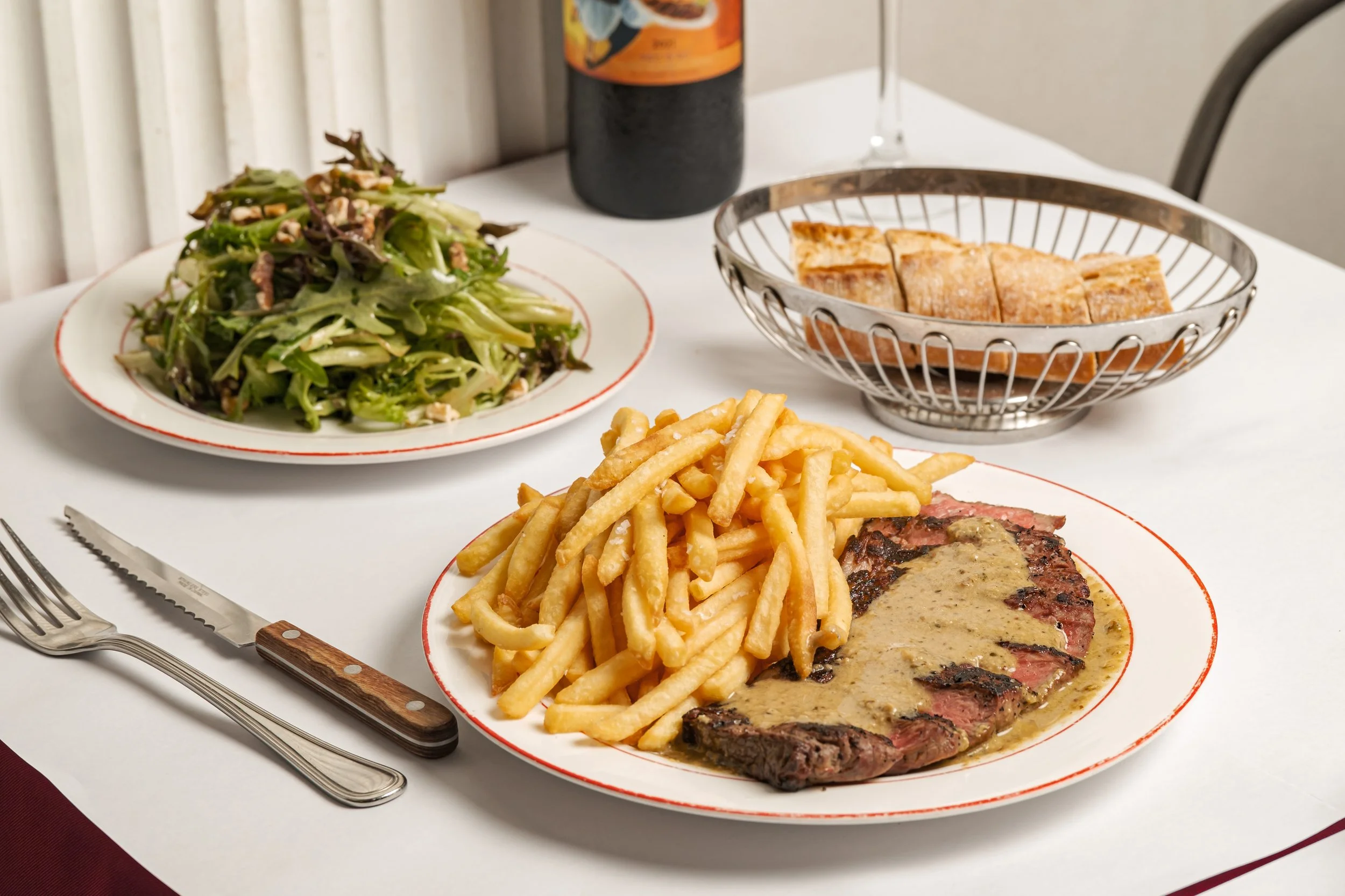 L'Entrecôte the Steak &amp; Fries Bistro Duxton Hill