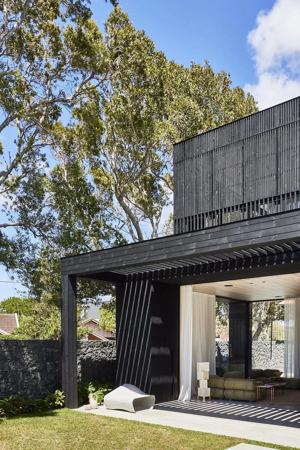 01_7752-resaltsadds_PaperBarkHouseBondi_MadeleineBlanchfieldArchitects_PabloVeiga.jpg