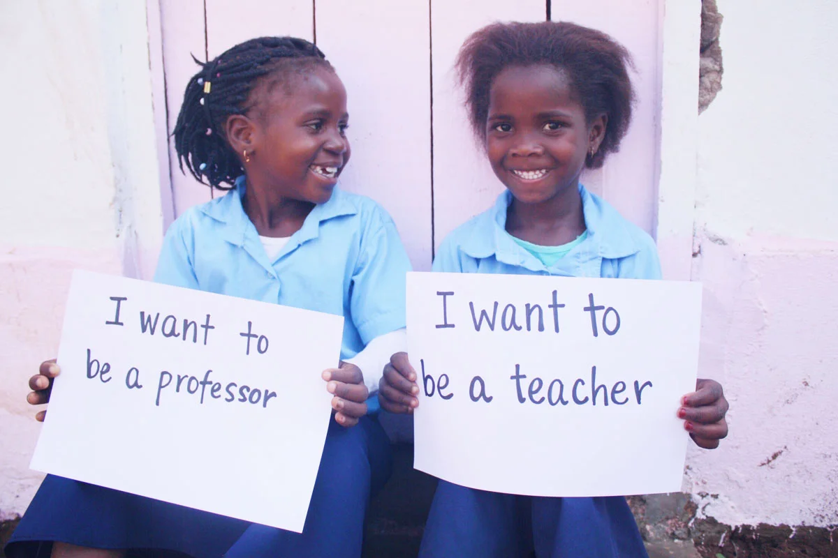 kurandza-giving-tuesday-girls.jpg