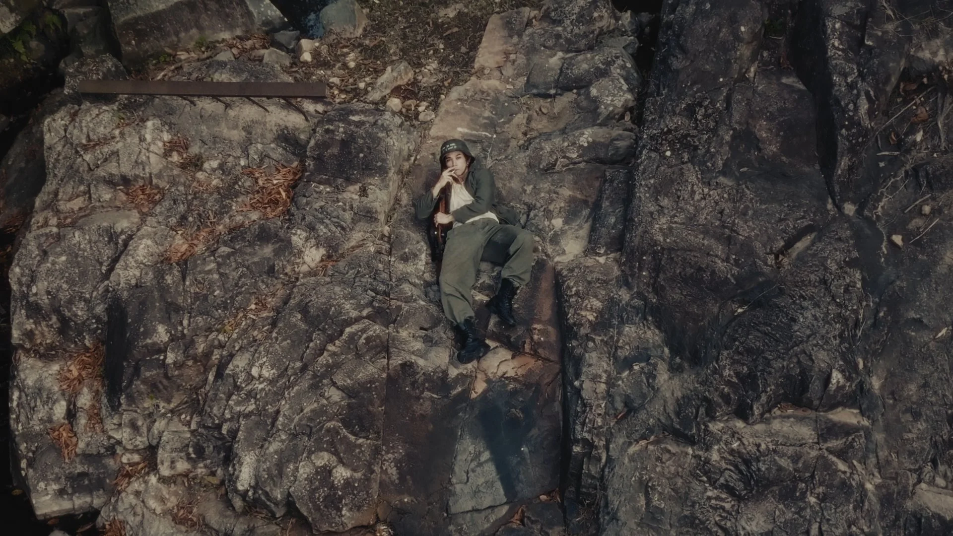 Clean_藍奕邦《圍牆倒下前》_1112_Final Output_youtube_90002.jpg