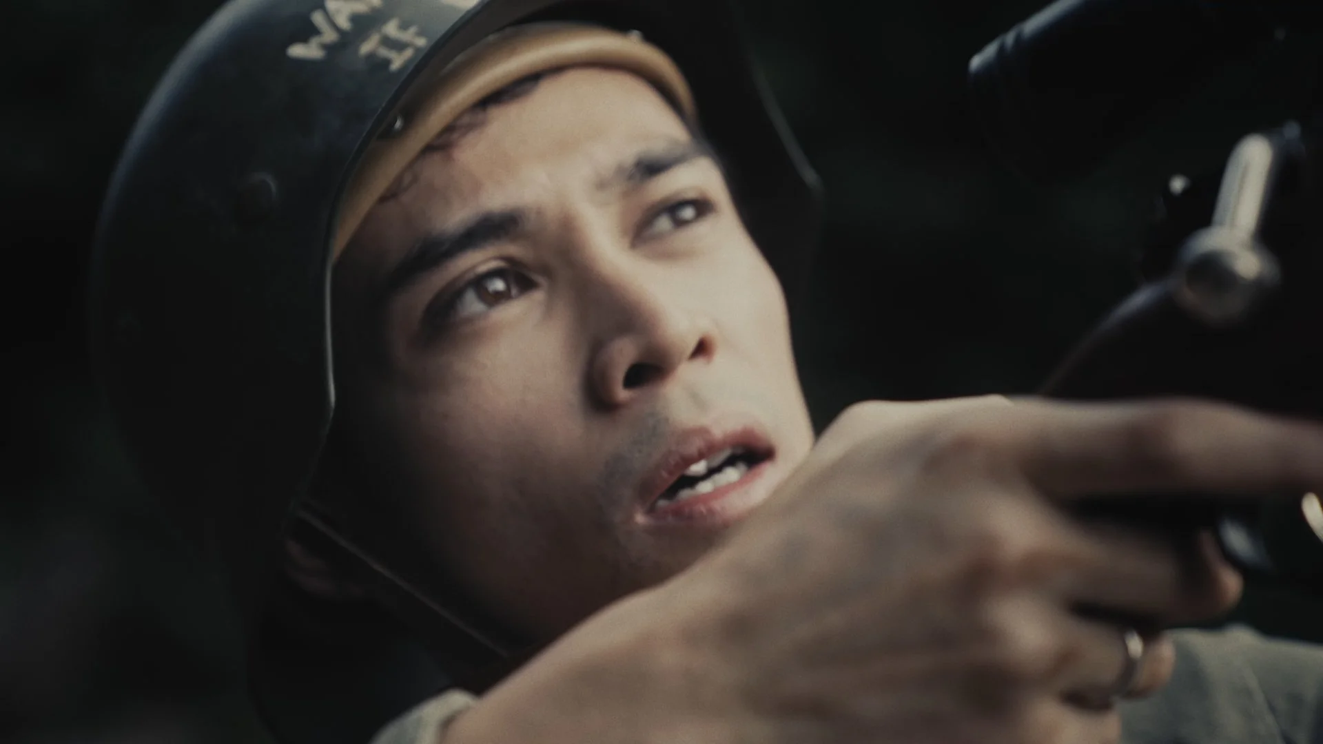 Clean_藍奕邦《圍牆倒下前》_1112_Final Output_youtube_90004.jpg