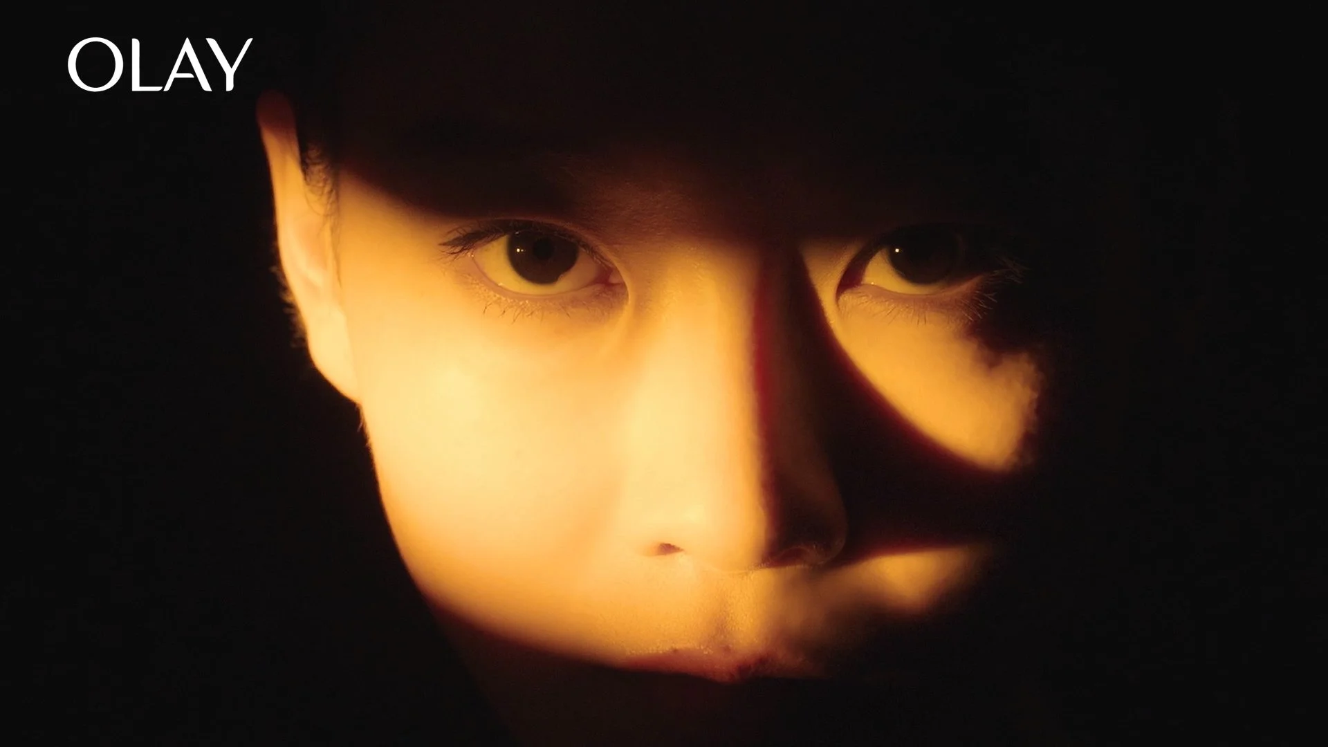 OLAY 35sec_dir_v1_00005.jpg