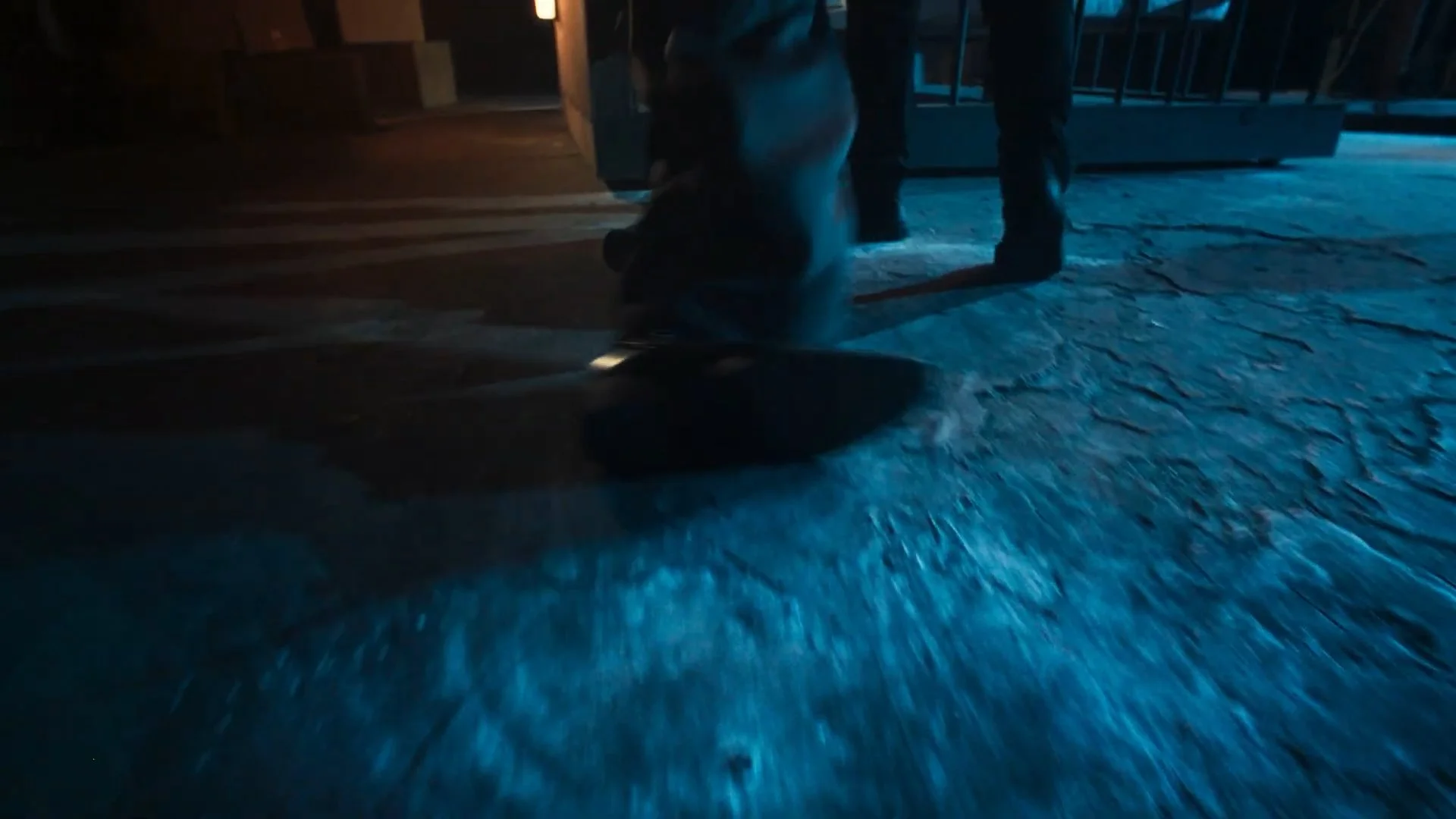 英皇娛樂 Endy Chow 周國賢《大個要做個好人》(Poor Nice Guy) [Official MV] (00148).jpg