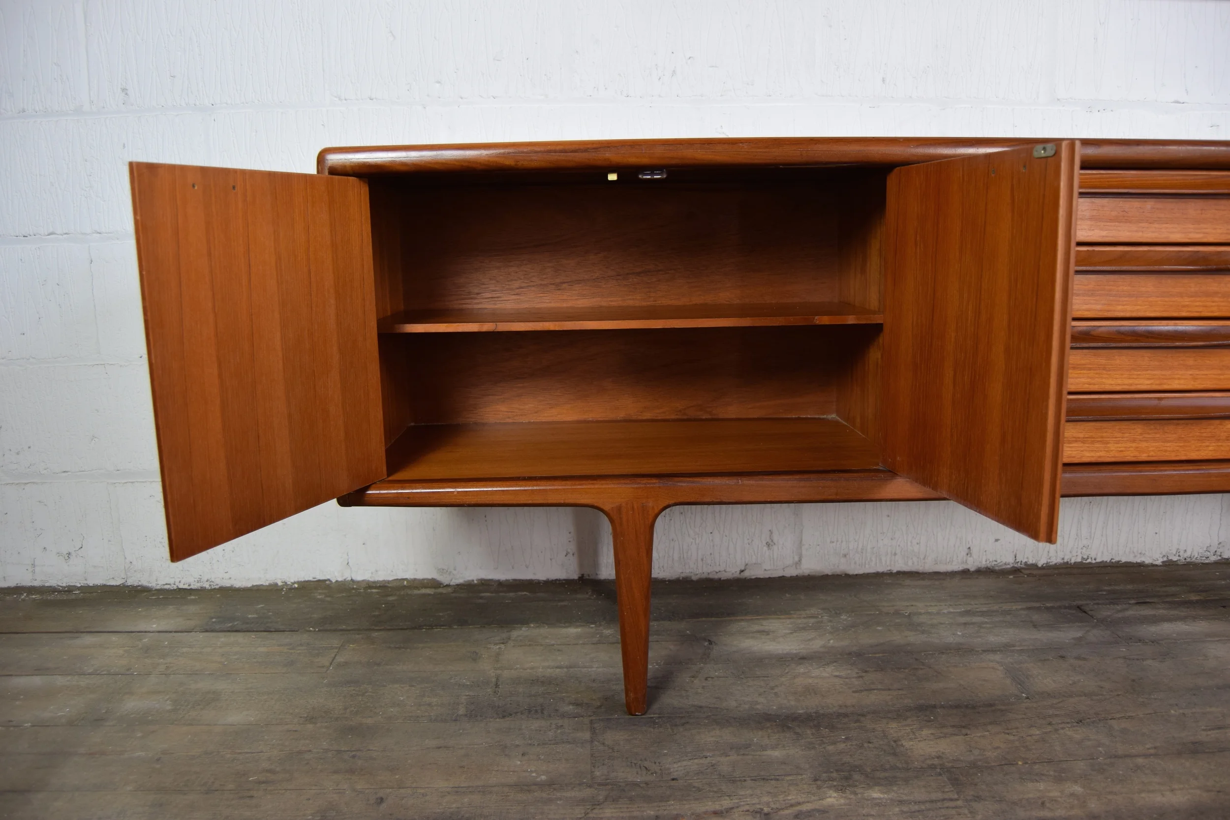 Younger sideboard by John herbert 3.JPG
