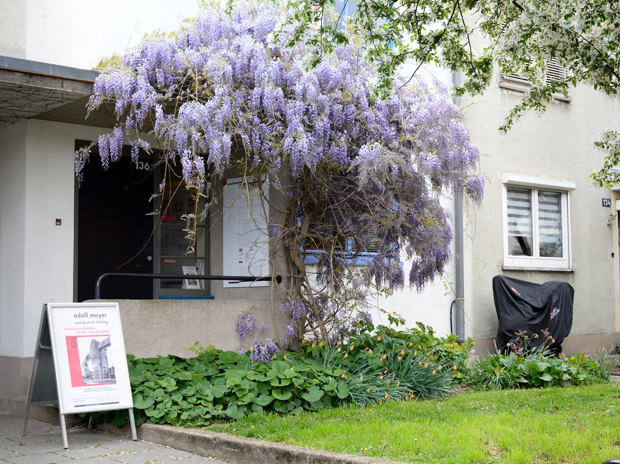 ernst-may-haus (Im Bergfeld 136)