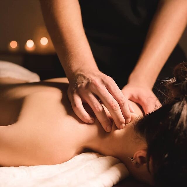 we are open 🤗 get the 5-massages package and save 10&euro; with every massage👍 spoil yourself with a  relaxing and safe treatment at your home. 🙏💆&zwj;♀️ #mobilemassage #hereandnowportugal #discount