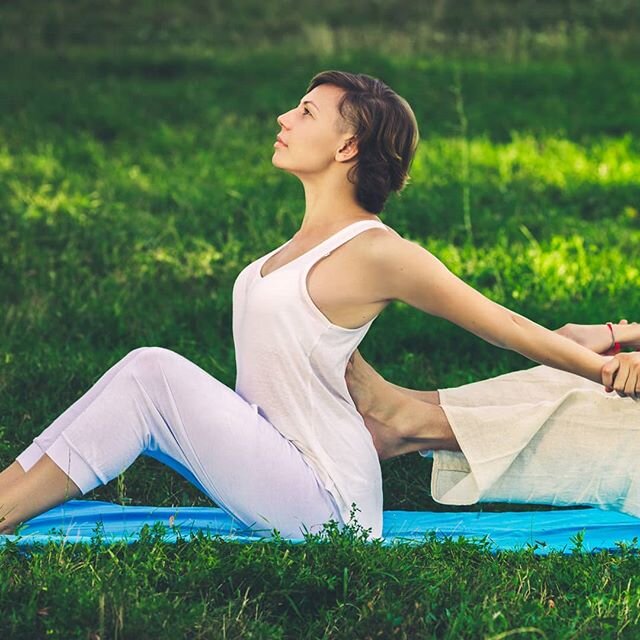 Thai Massage. A combination of acupressure, stretching, passive yoga and energy work.
#hereandnowportugal #thaimassage #spaathome #mobilemassage #ericeira